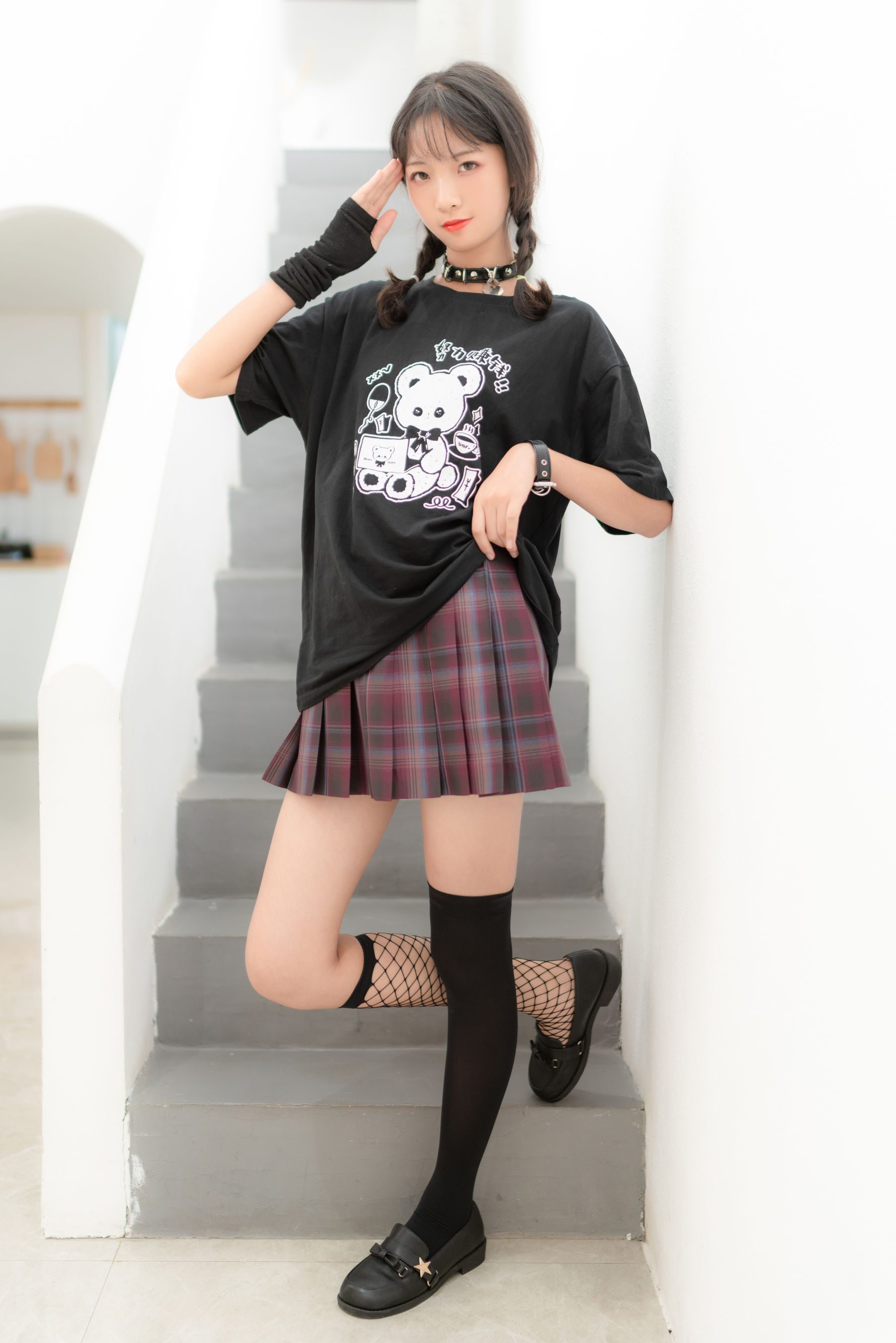 清纯妹子西瓜 – JK双拼袜 [36P] - 秀人网免费无水印在线套图写真