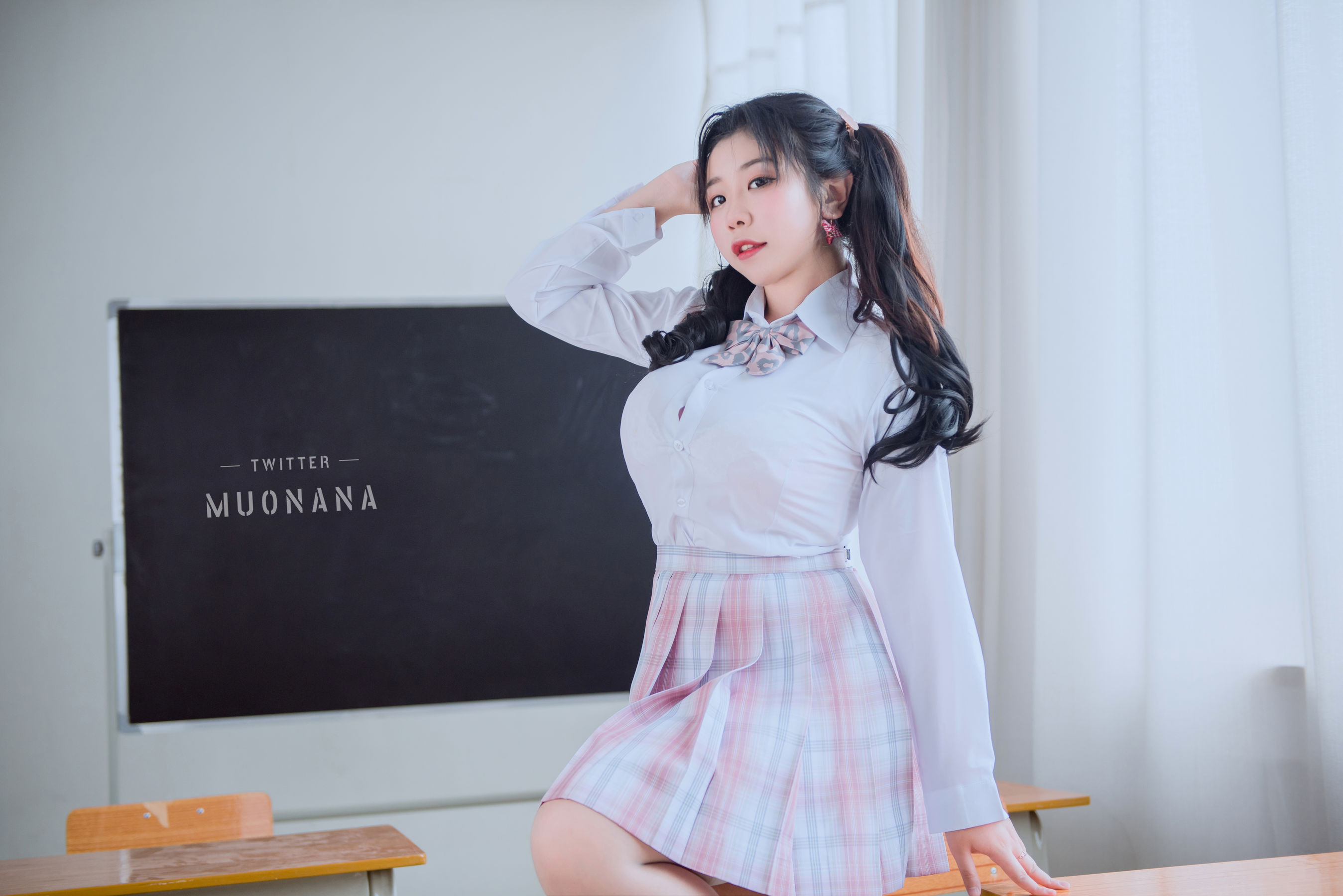 动漫博主穆零Mu0 – 老师学生 [115P] - 秀人网免费无水印在线套图写真