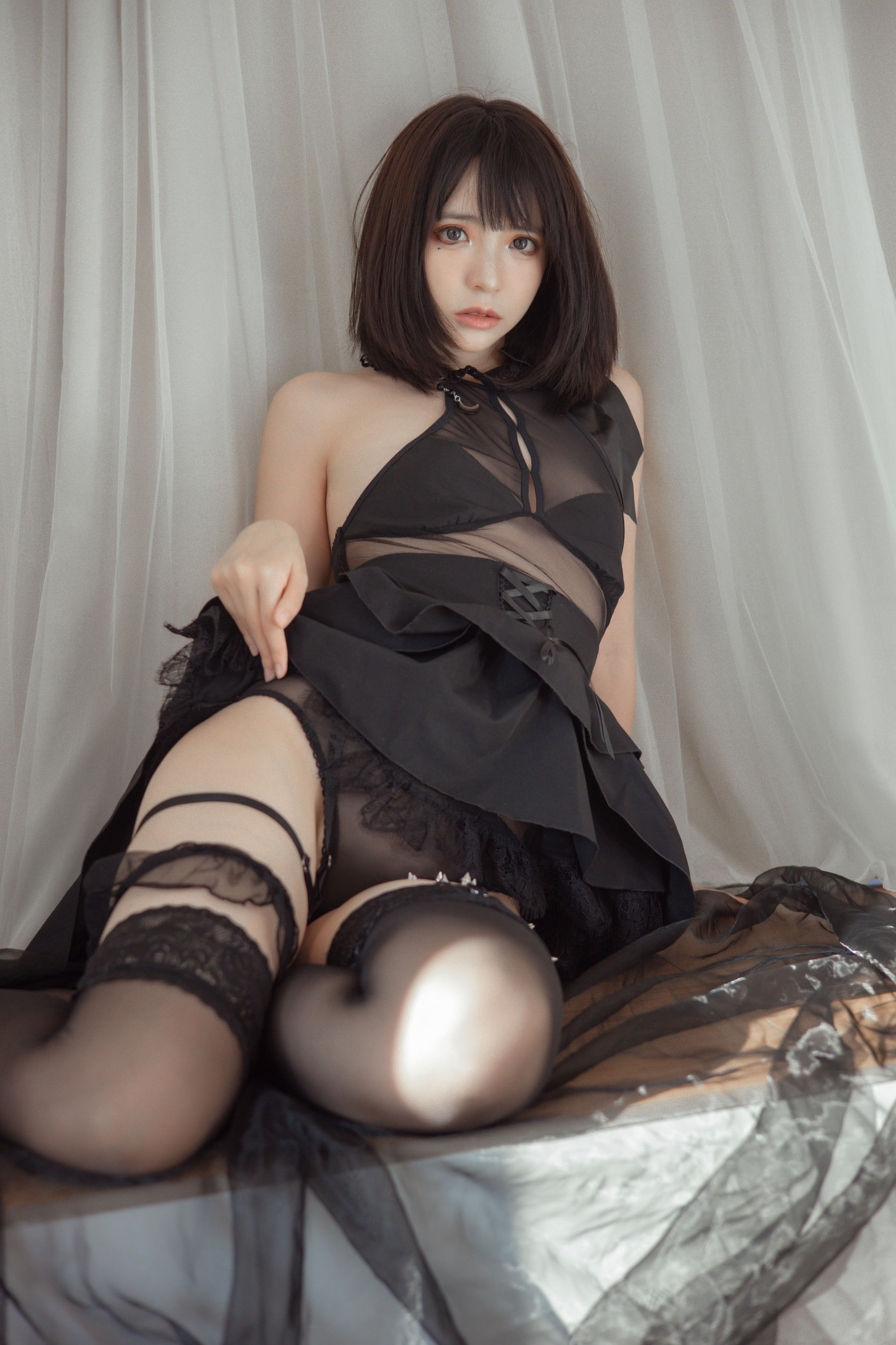 疯猫ss – 民宿黑裙 [40P] - 秀人网免费无水印在线套图写真