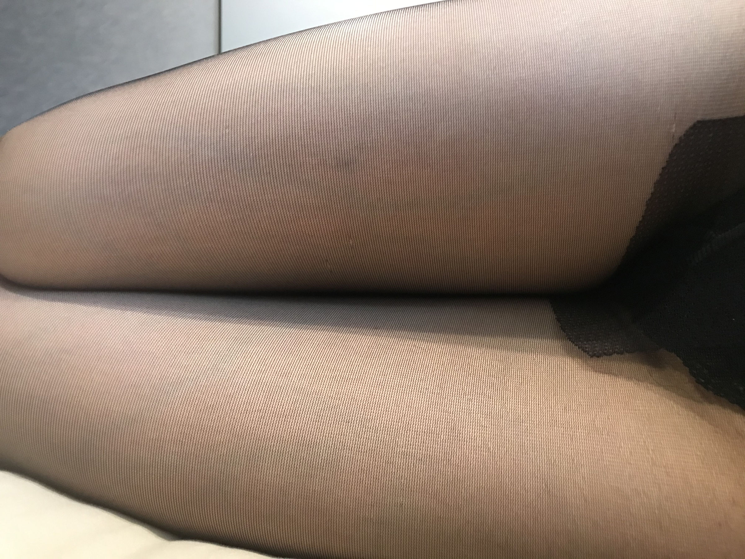 丝足博主麋鹿_Monroe 2020.06.23 寂寞黑丝 [17P] - 秀人网免费无水印在线套图写真