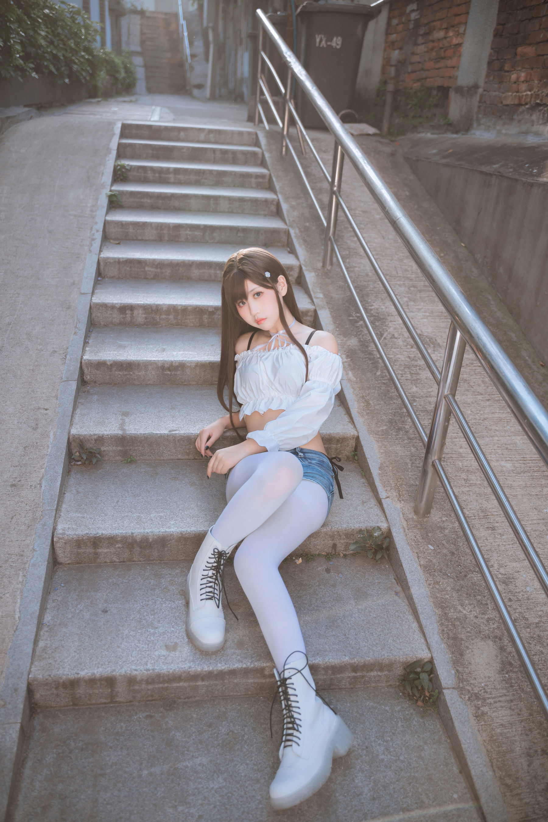 阳光美少女萌芽儿o0 – 邻家小恶魔 [46P] - 秀人网免费无水印在线套图写真