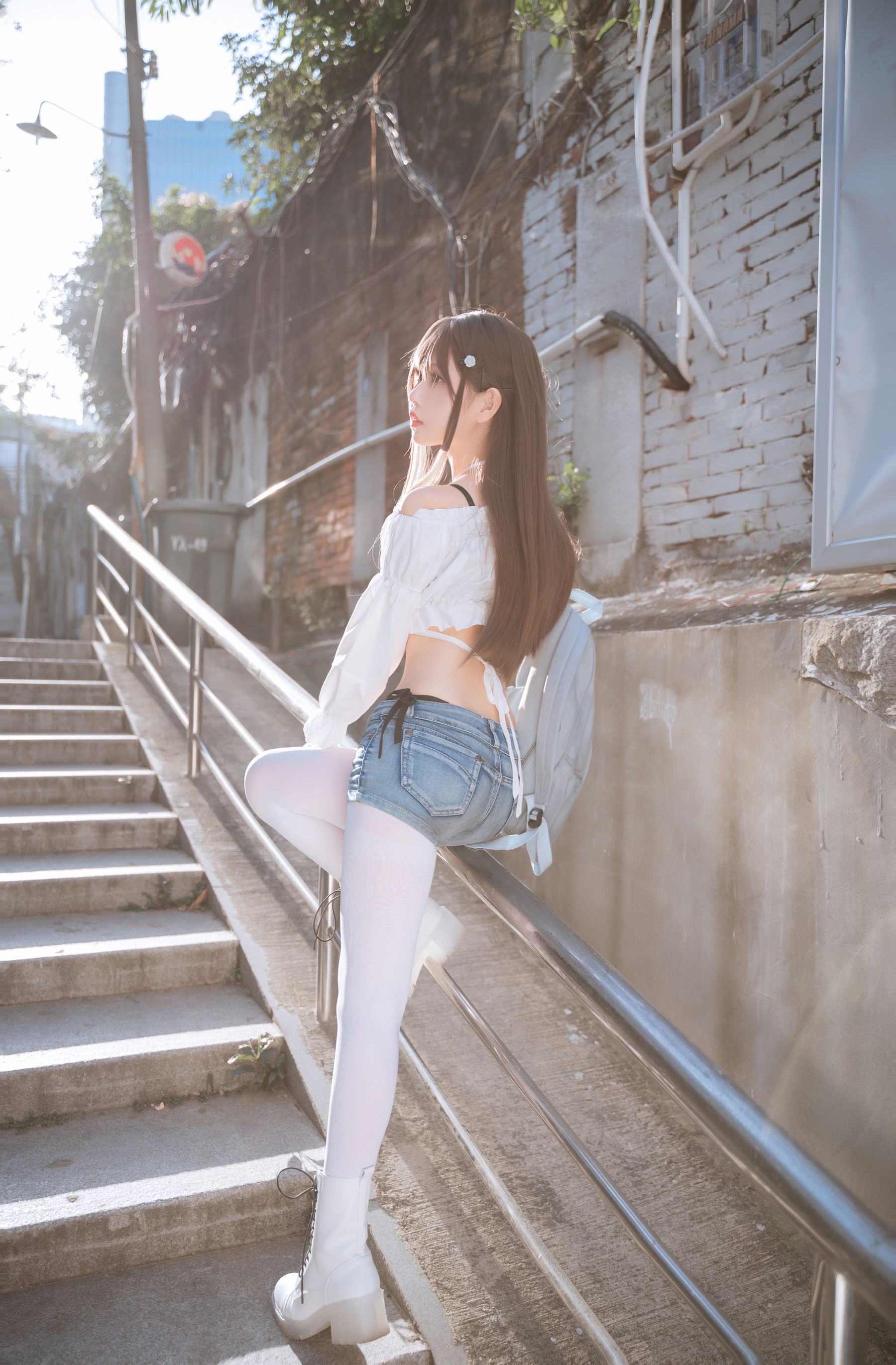 阳光美少女萌芽儿o0 – 邻家小恶魔 [46P] - 秀人网免费无水印在线套图写真