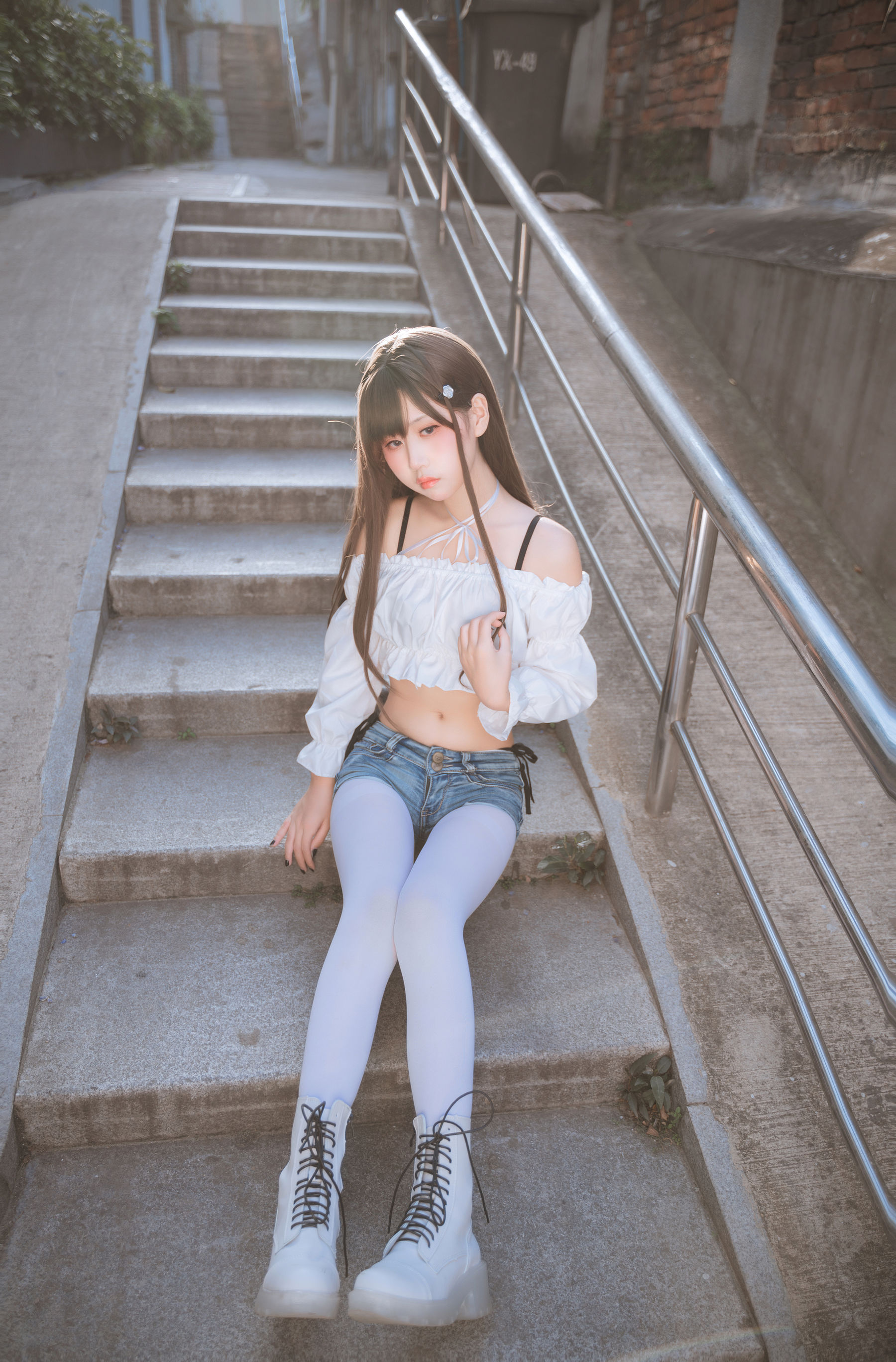 阳光美少女萌芽儿o0 – 邻家小恶魔 [46P] - 秀人网免费无水印在线套图写真