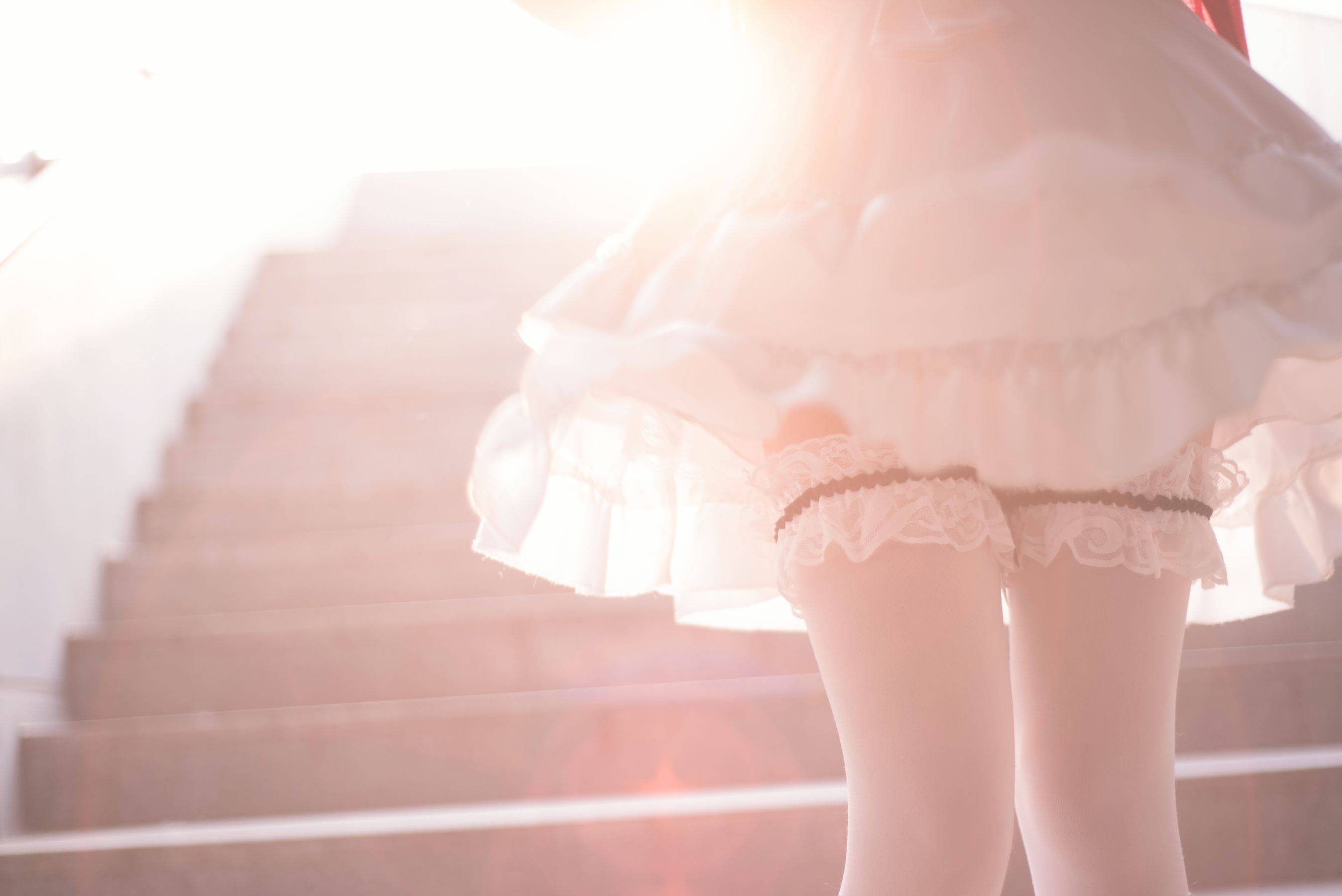 萌妹白易子教主 – 加藤惠 [12P] - 秀人网免费无水印在线套图写真