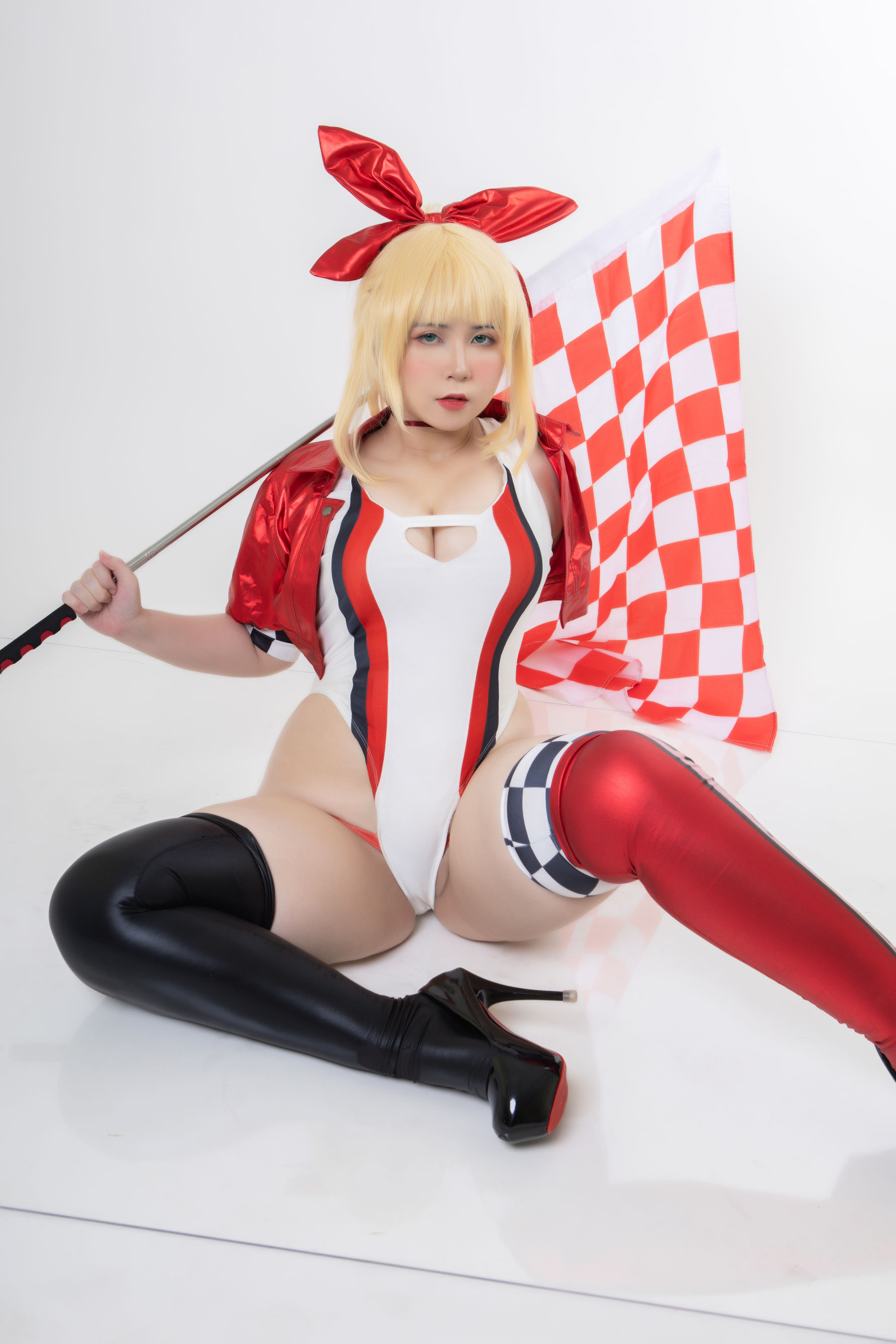 Uy Uy – Nero Racing [21P] - 秀人网免费无水印在线套图写真