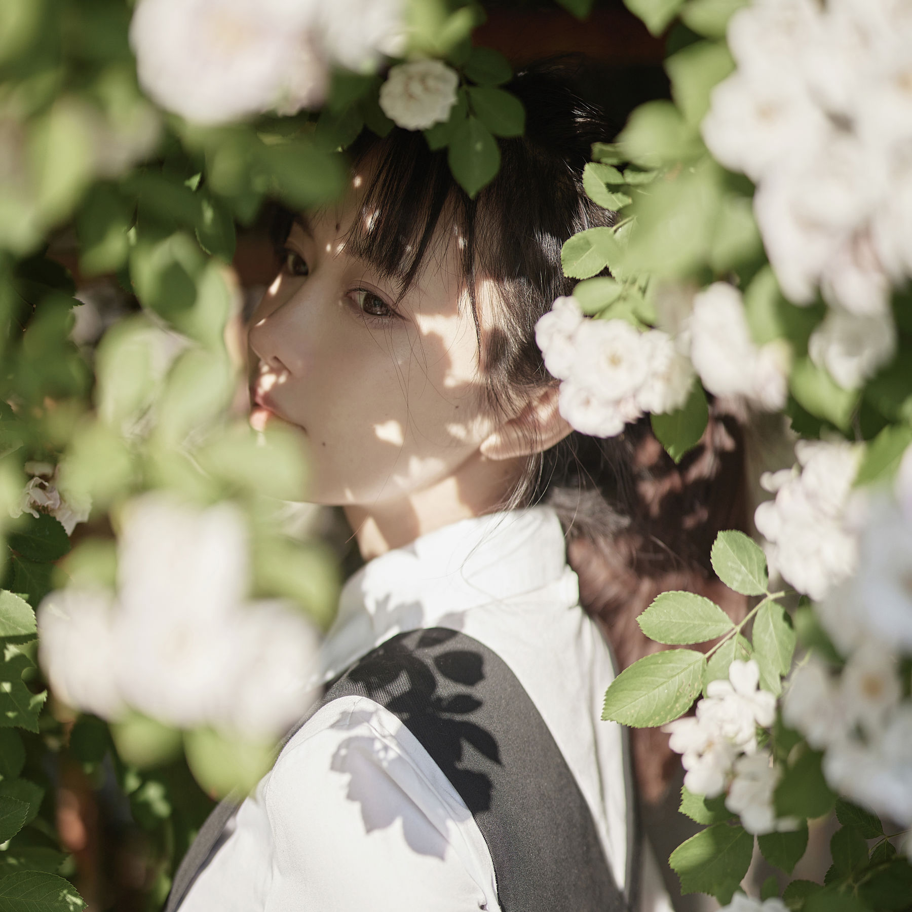 Shika小鹿鹿 – 蔷薇JK [14P] - 秀人网免费无水印在线套图写真