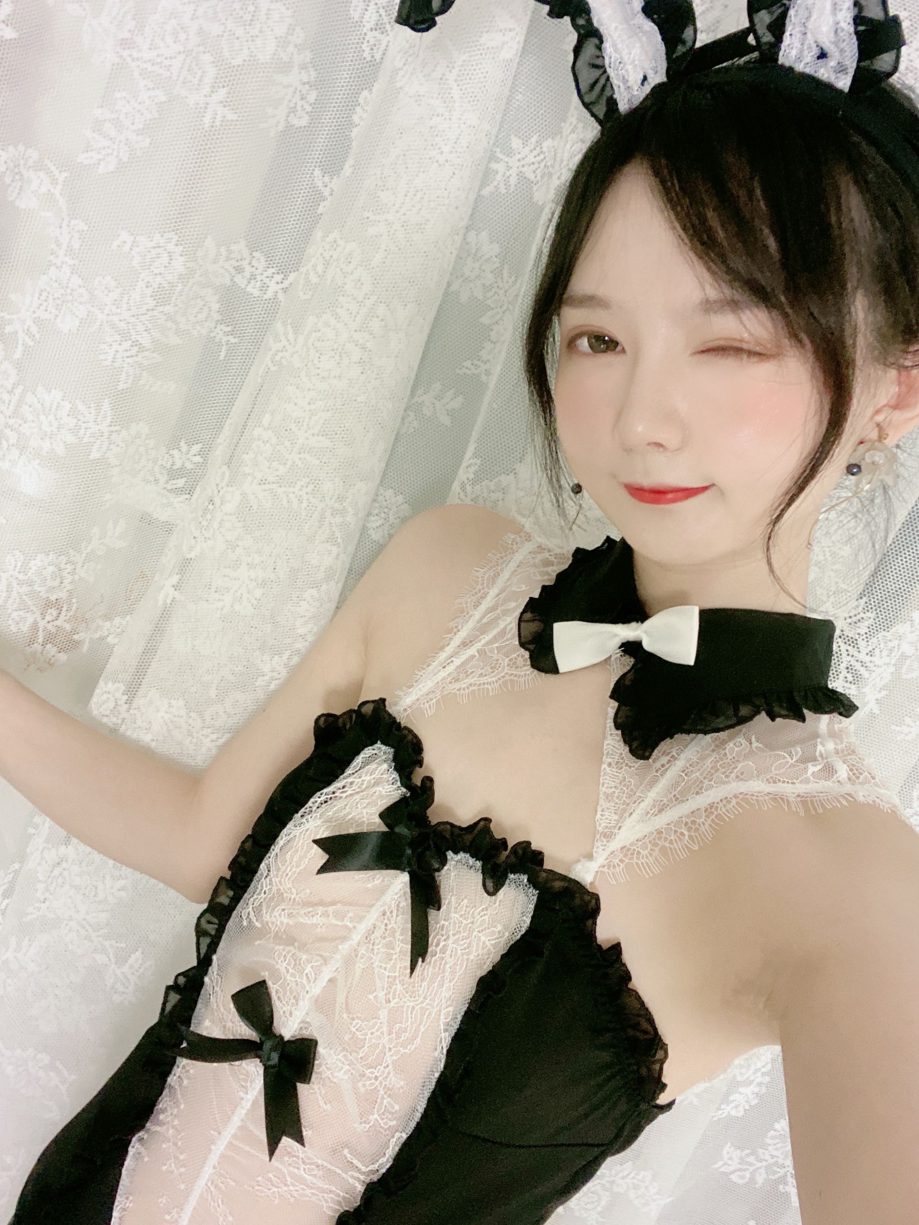 51酱 – 油光袜 [59P] - 秀人网免费无水印在线套图写真