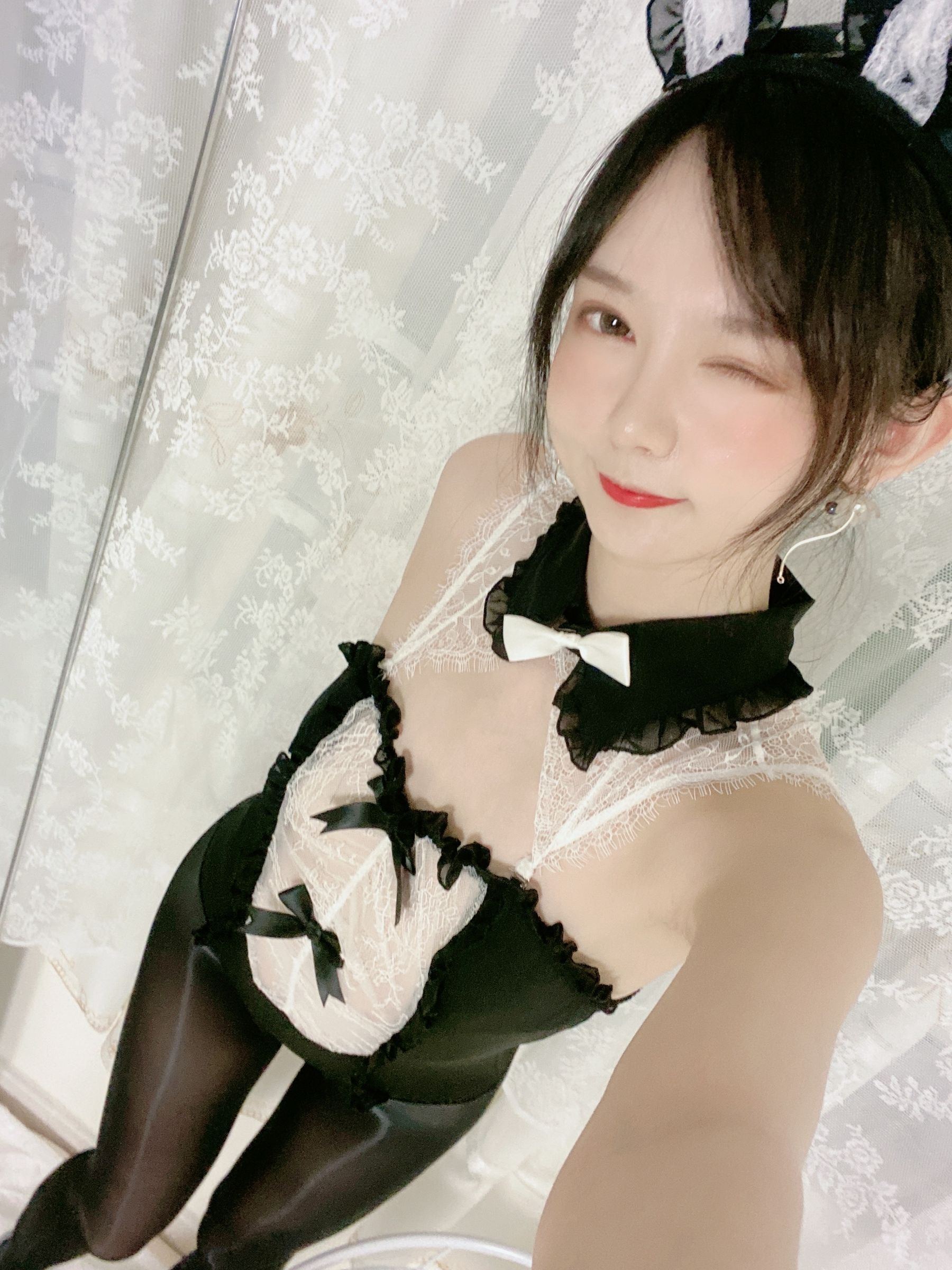 51酱 – 油光袜 [59P] - 秀人网免费无水印在线套图写真