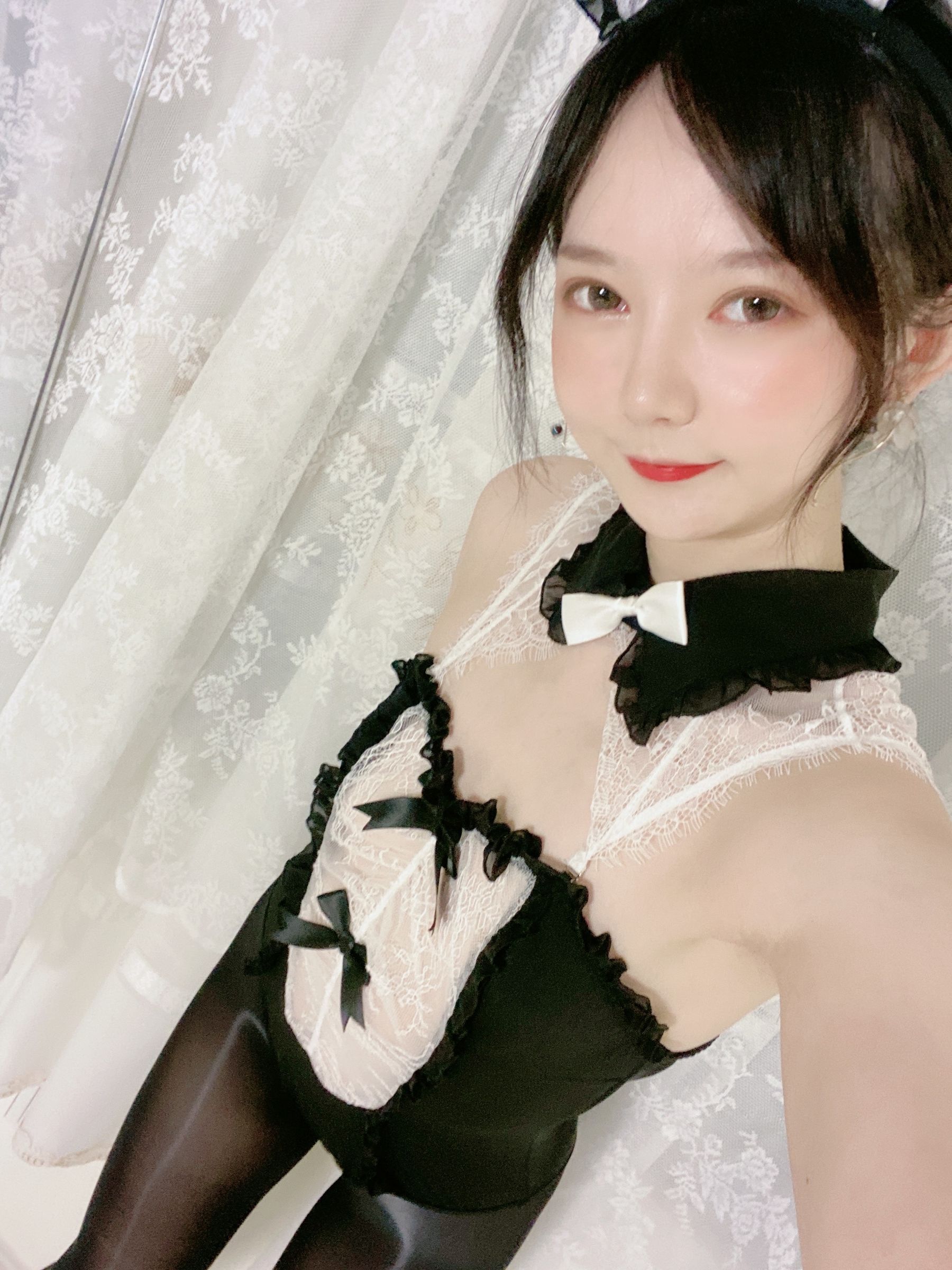 51酱 – 油光袜 [59P] - 秀人网免费无水印在线套图写真