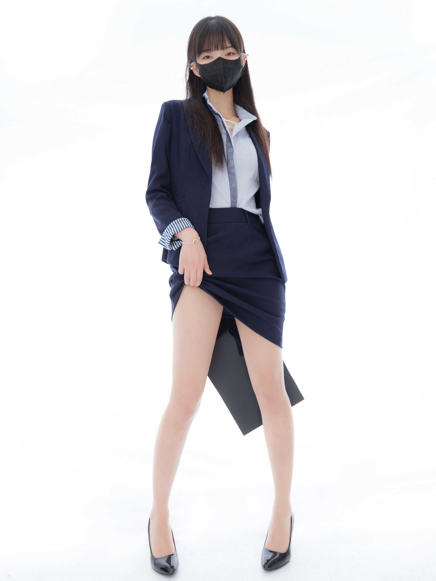 [紧急企划] EX-002 见希w 肉丝OL [55P] - 秀人网免费无水印在线套图写真