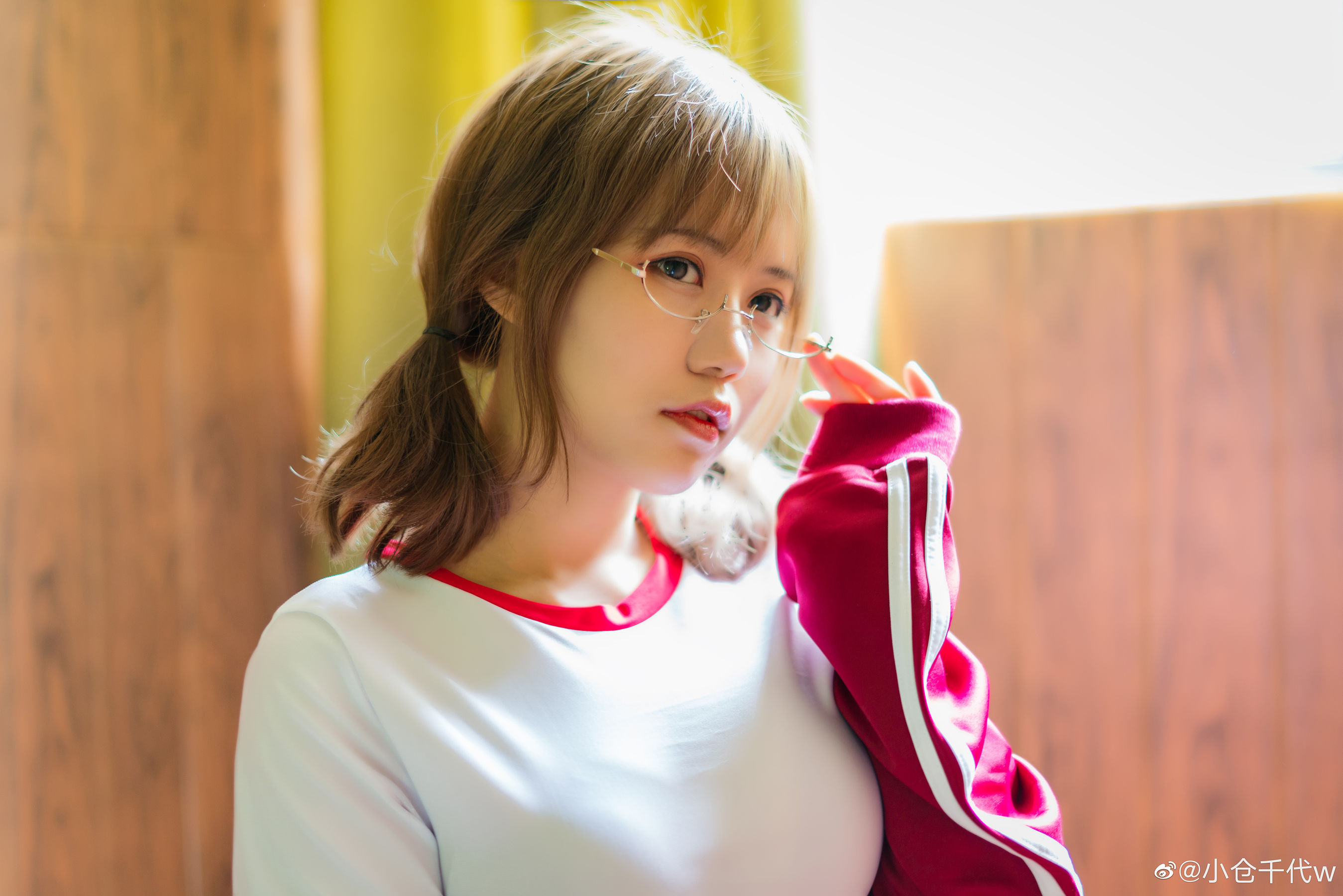 动漫博主小仓千代w – 运动服 [9P] - 秀人网免费无水印在线套图写真