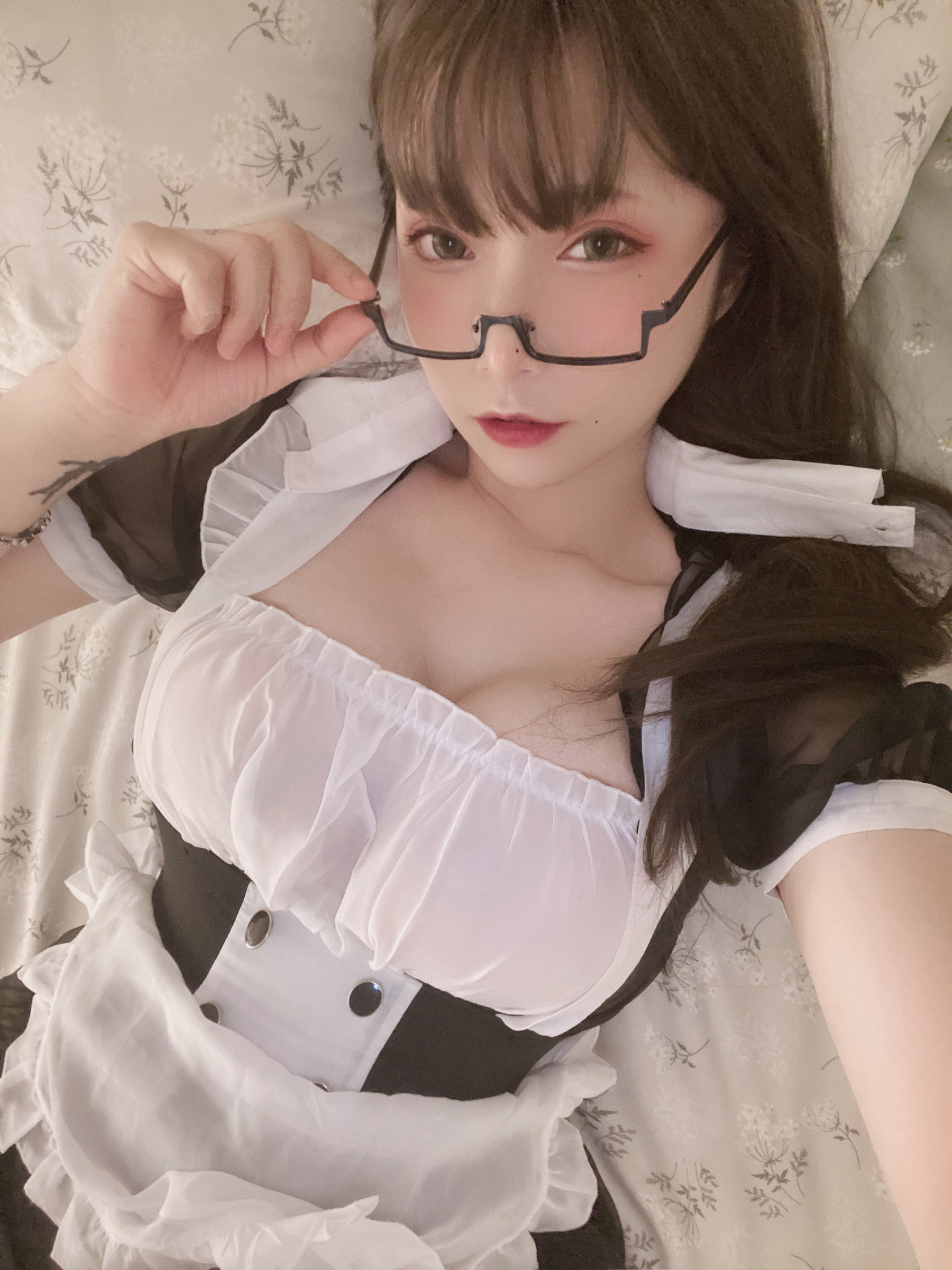 次屁啦 – 透明女仆桃 [19P] - 秀人网免费无水印在线套图写真