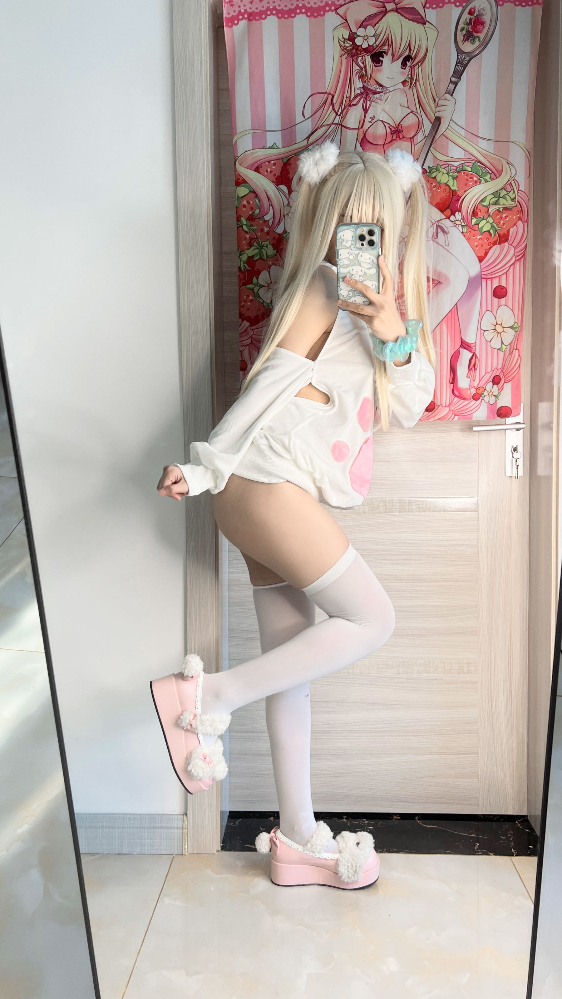 萌妹子Coser摇摇乐yoyo – 白いクリーム [110P] - 秀人网免费无水印在线套图写真