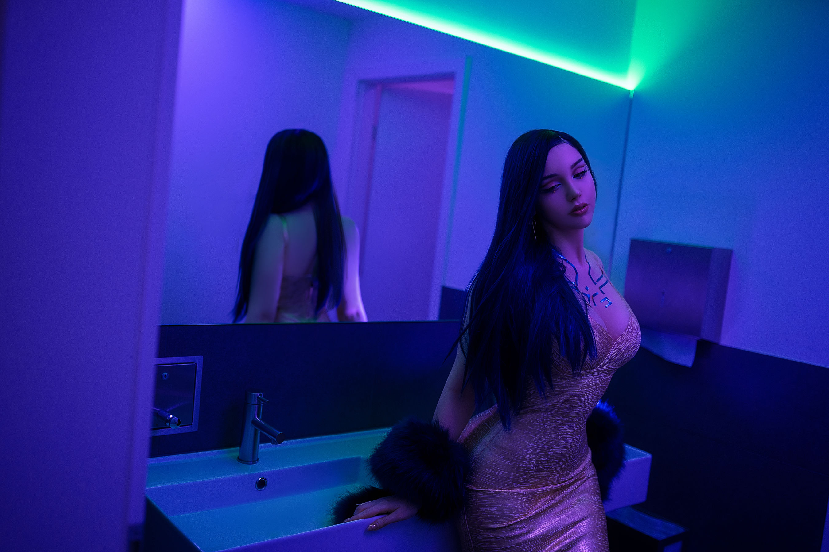 国外美女SayaTheFox – Cyberpunk Dress [15P] - 秀人网免费无水印在线套图写真