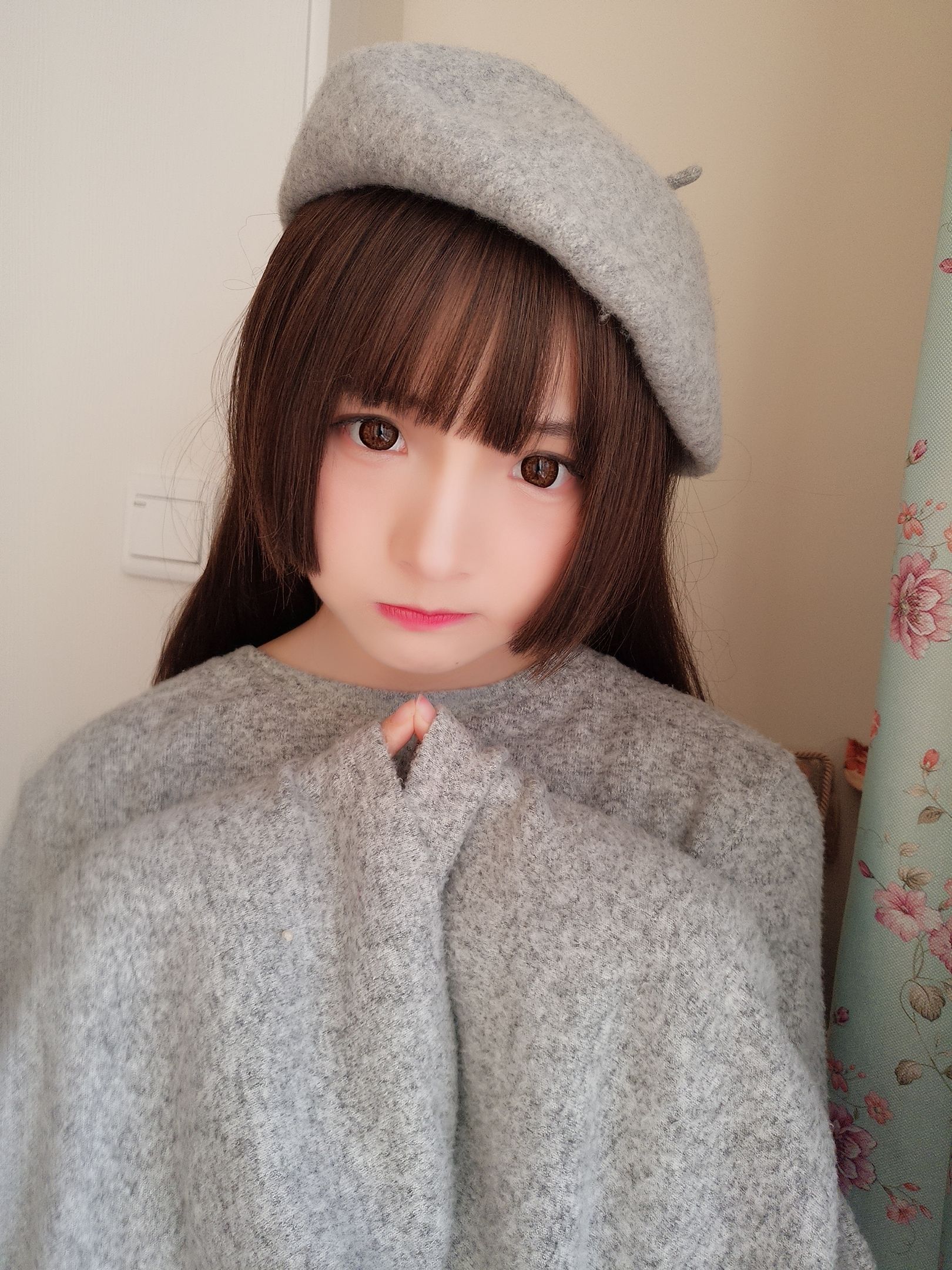 二次元美女古川kagura 鲨鱼画家 [15P] - 秀人网免费无水印在线套图写真