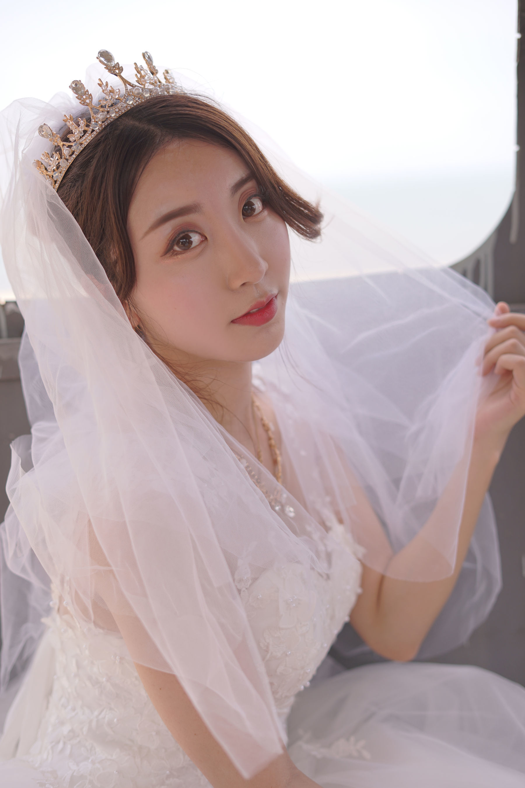 人气Coser黑川 – 海岛之旅 婚纱 [17P] - 秀人网免费无水印在线套图写真