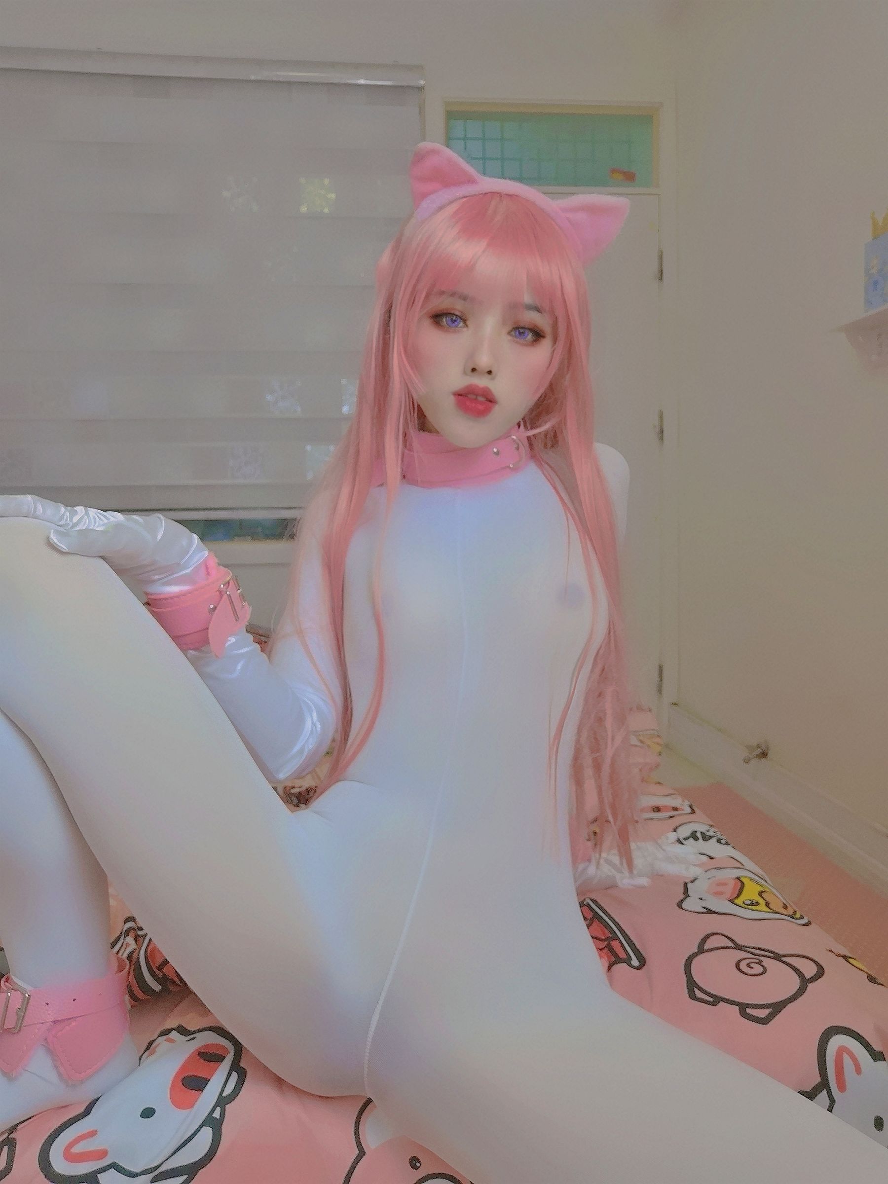 钛合金大粑粑 – 连体白丝 [15P] - 秀人网免费无水印在线套图写真