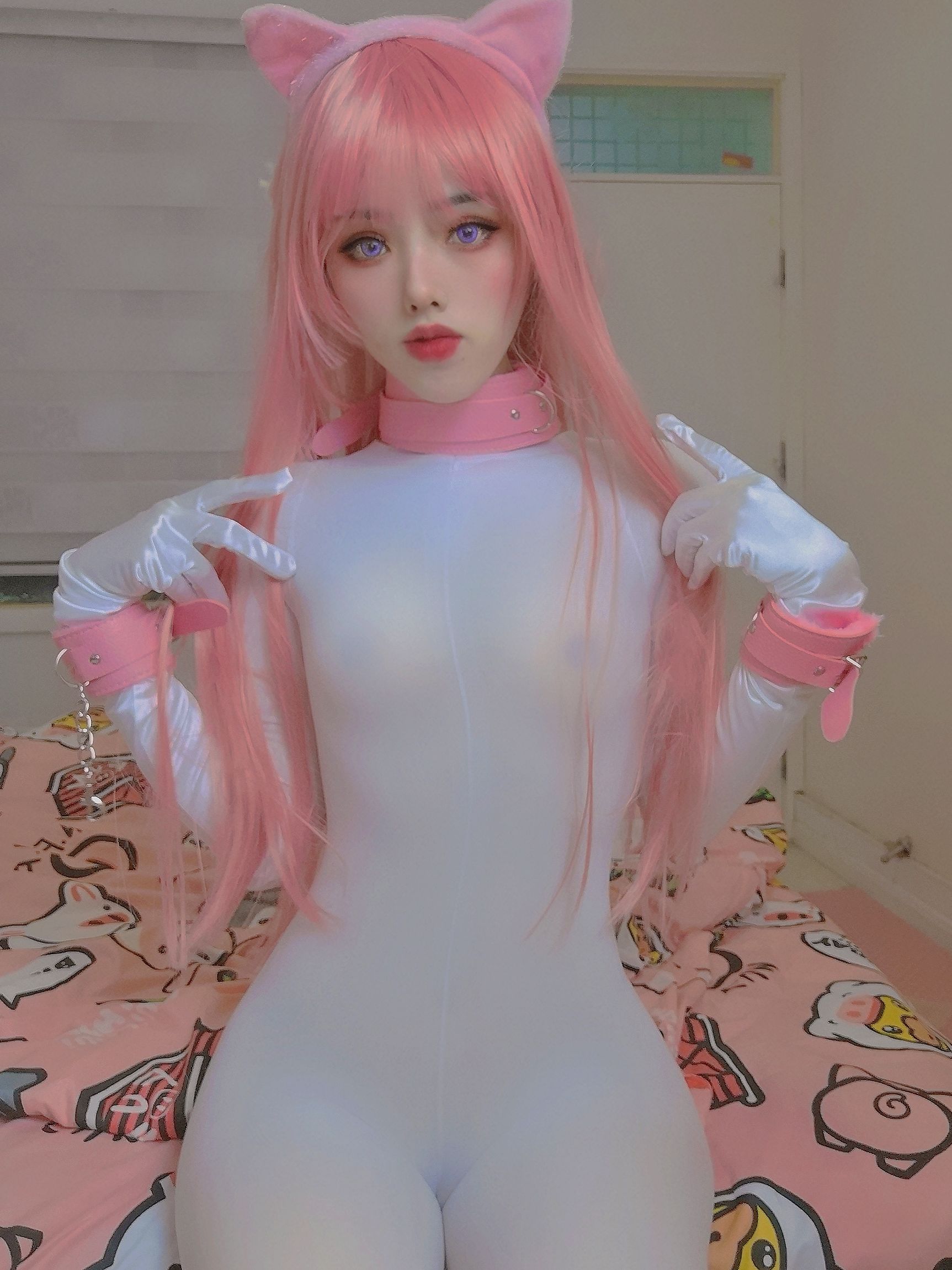 钛合金大粑粑 – 连体白丝 [15P] - 秀人网免费无水印在线套图写真