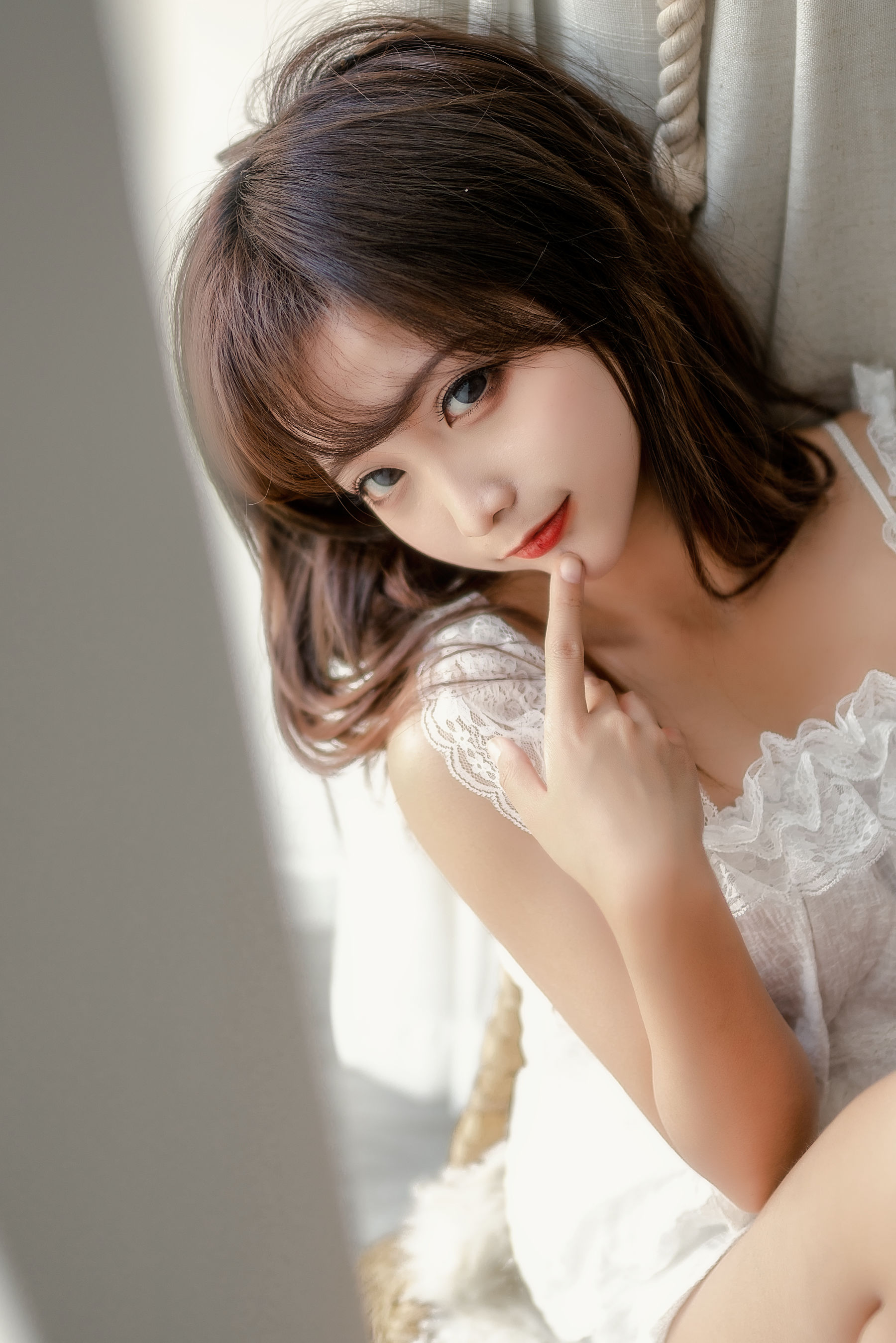 动漫博主蠢沫沫 – 大象 白睡衣 [29P] - 秀人网免费无水印在线套图写真