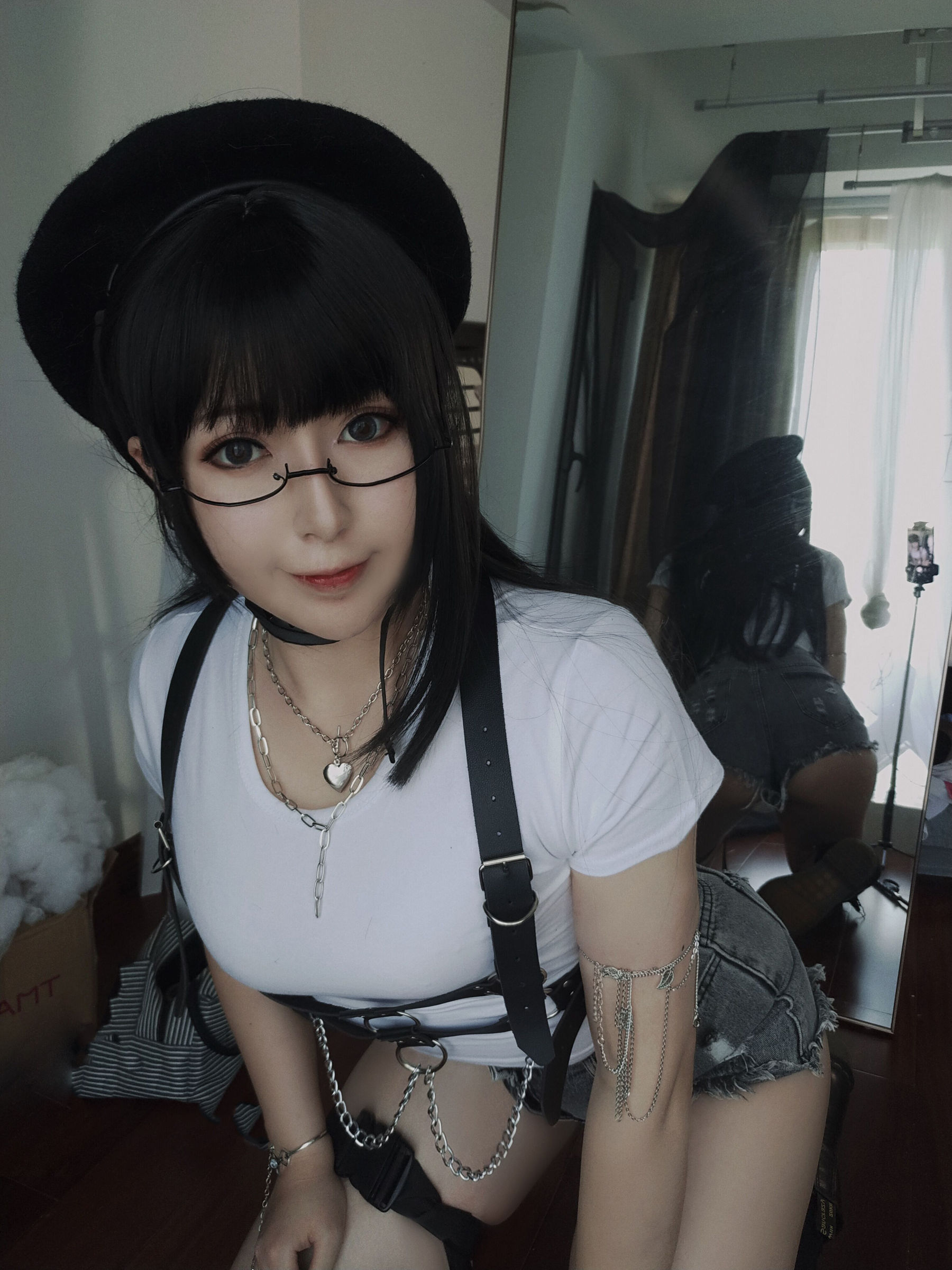 小容仔咕咕咕 – 白T [20P] - 秀人网免费无水印在线套图写真