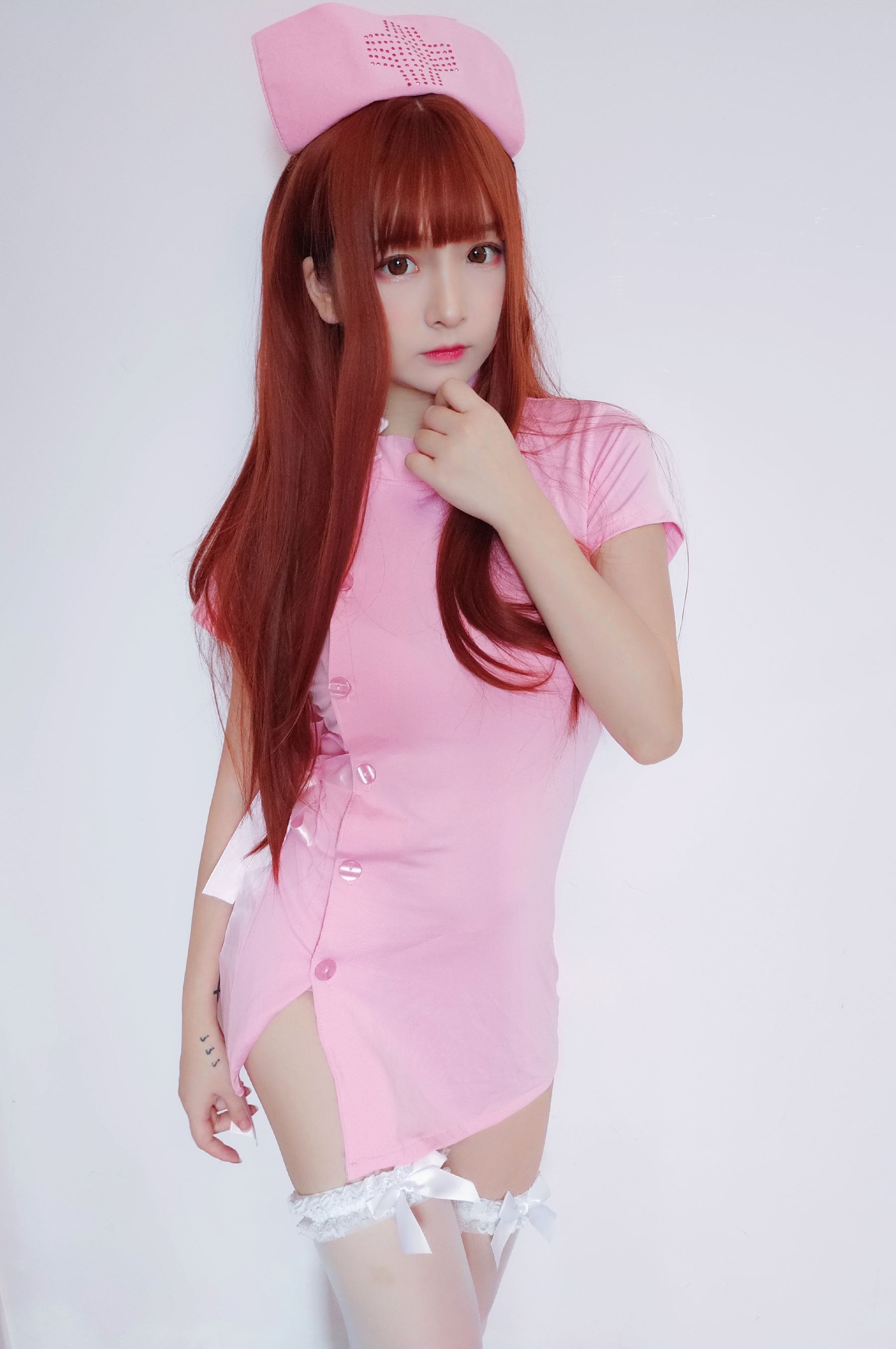 二次元美女古川kagura 护士小姐姐 [25P] - 秀人网免费无水印在线套图写真