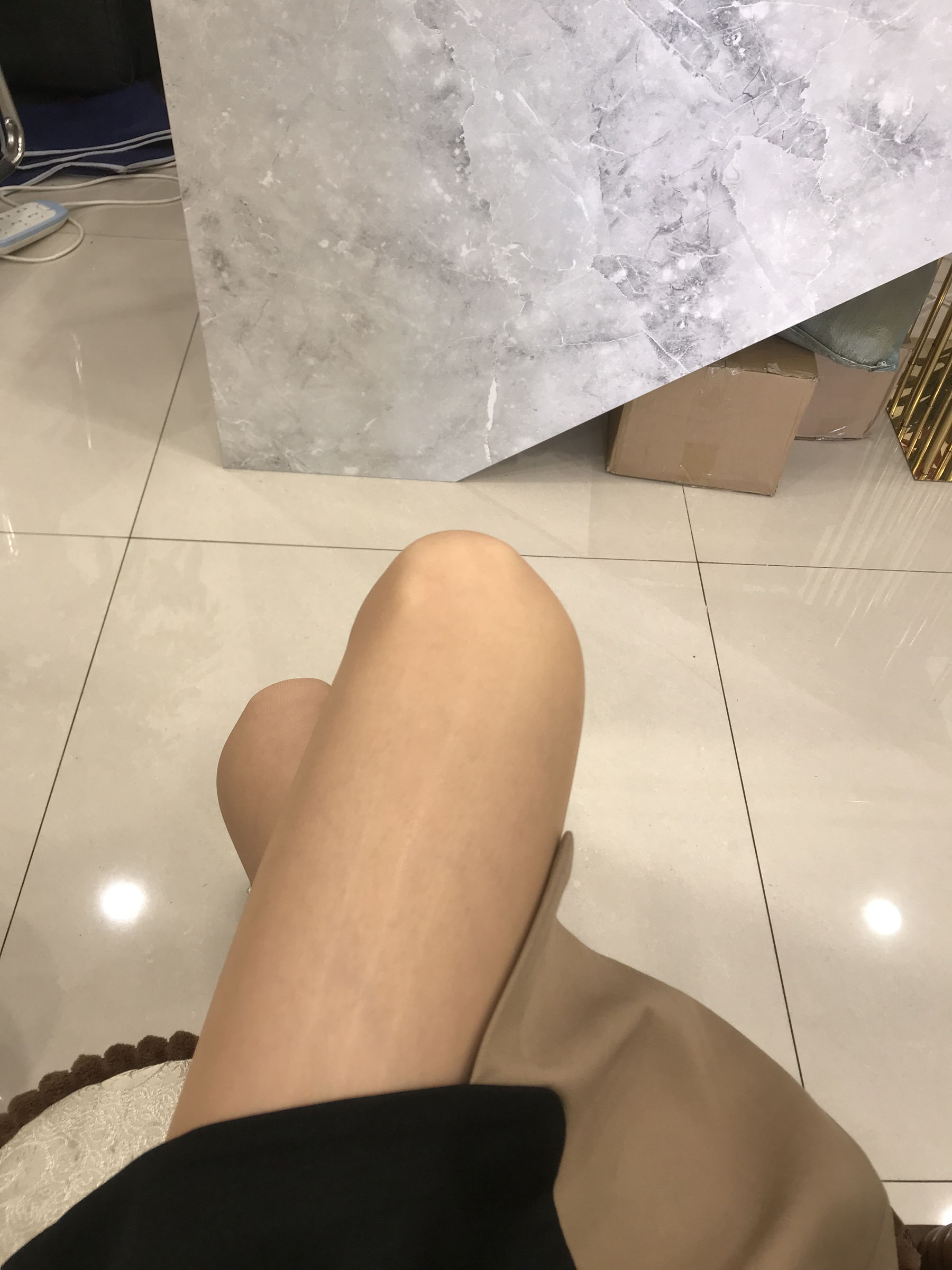 丝足博主麋鹿_Monroe 2020.05.05 亮丝美腿 [9P] - 秀人网免费无水印在线套图写真