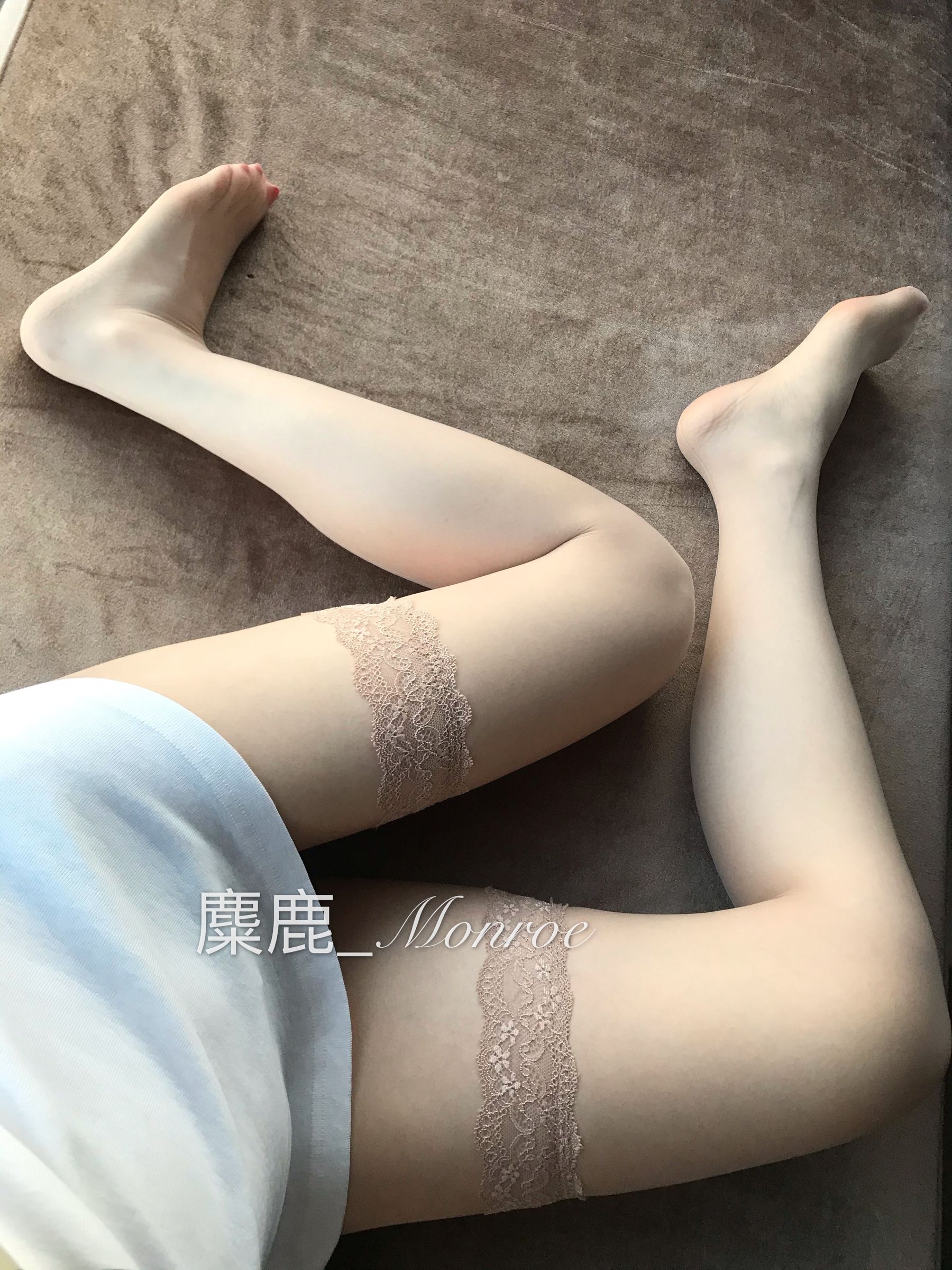 丝足博主麋鹿_Monroe 2020.05.30 月未丝集 [74P] - 秀人网免费无水印在线套图写真