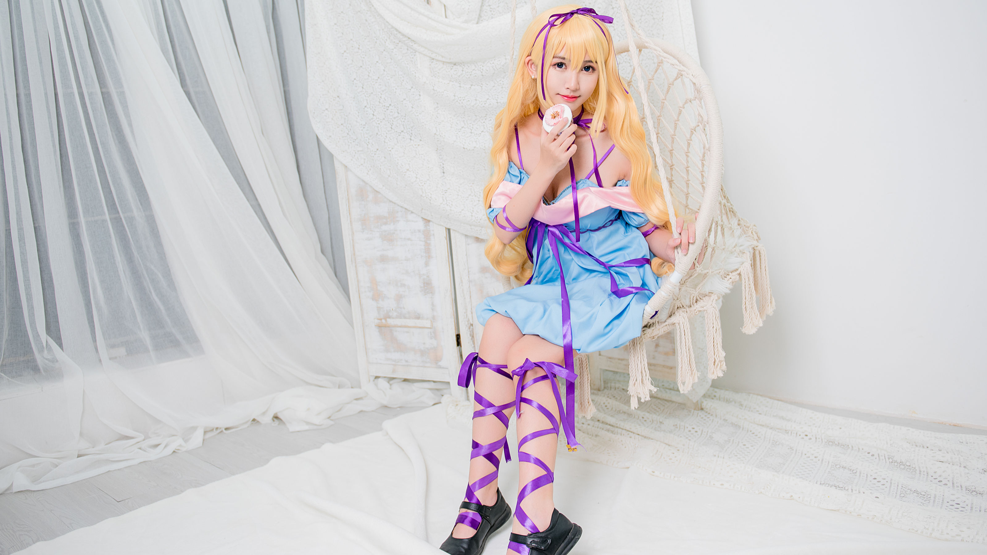 [萝莉COS] 鳗鱼霏儿 – 性感吊带睡裙 [20P] - 秀人网免费无水印在线套图写真