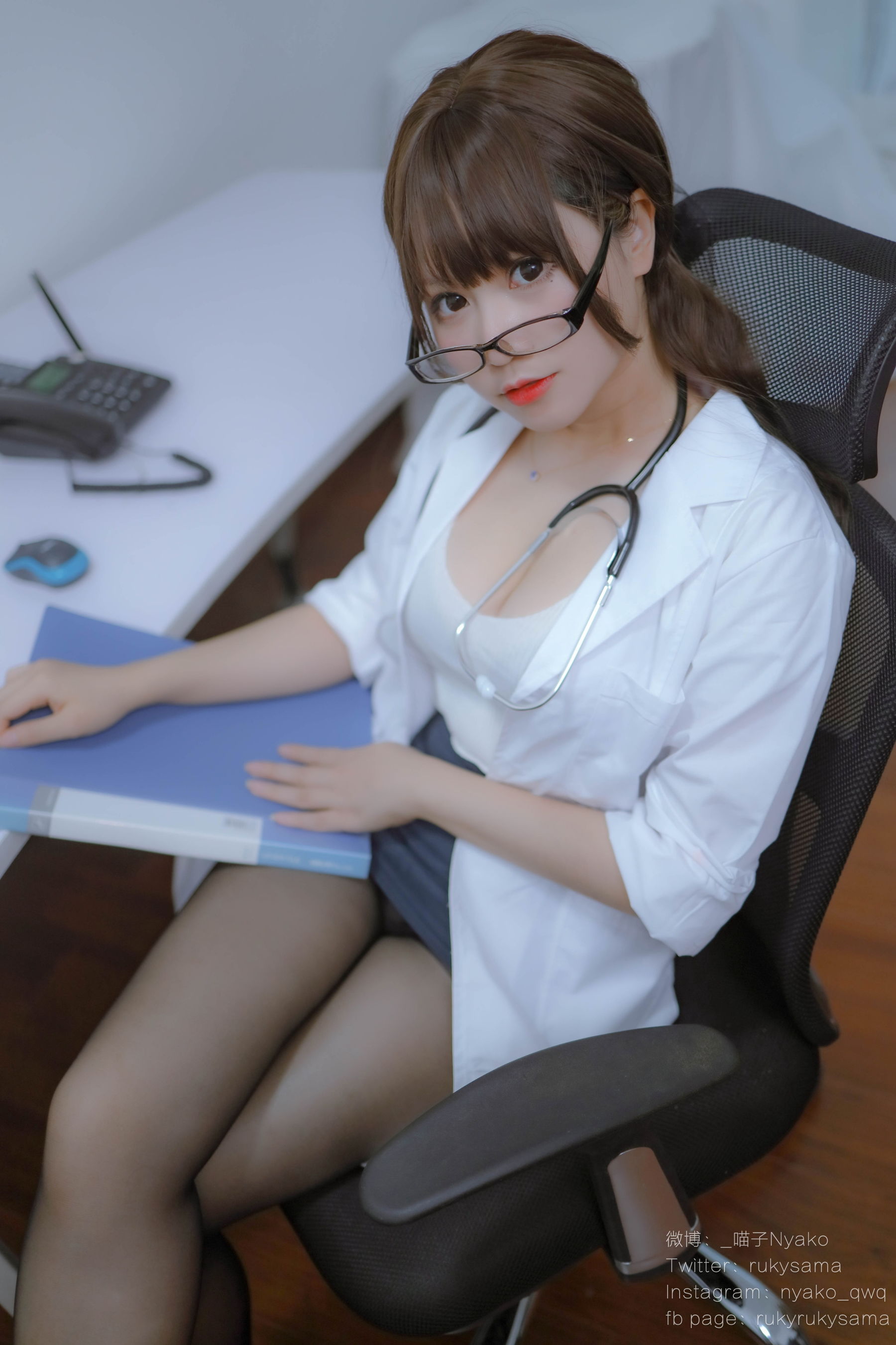 萌妹子Nyako喵子 – 秘密病栋 [131P] - 秀人网免费无水印在线套图写真