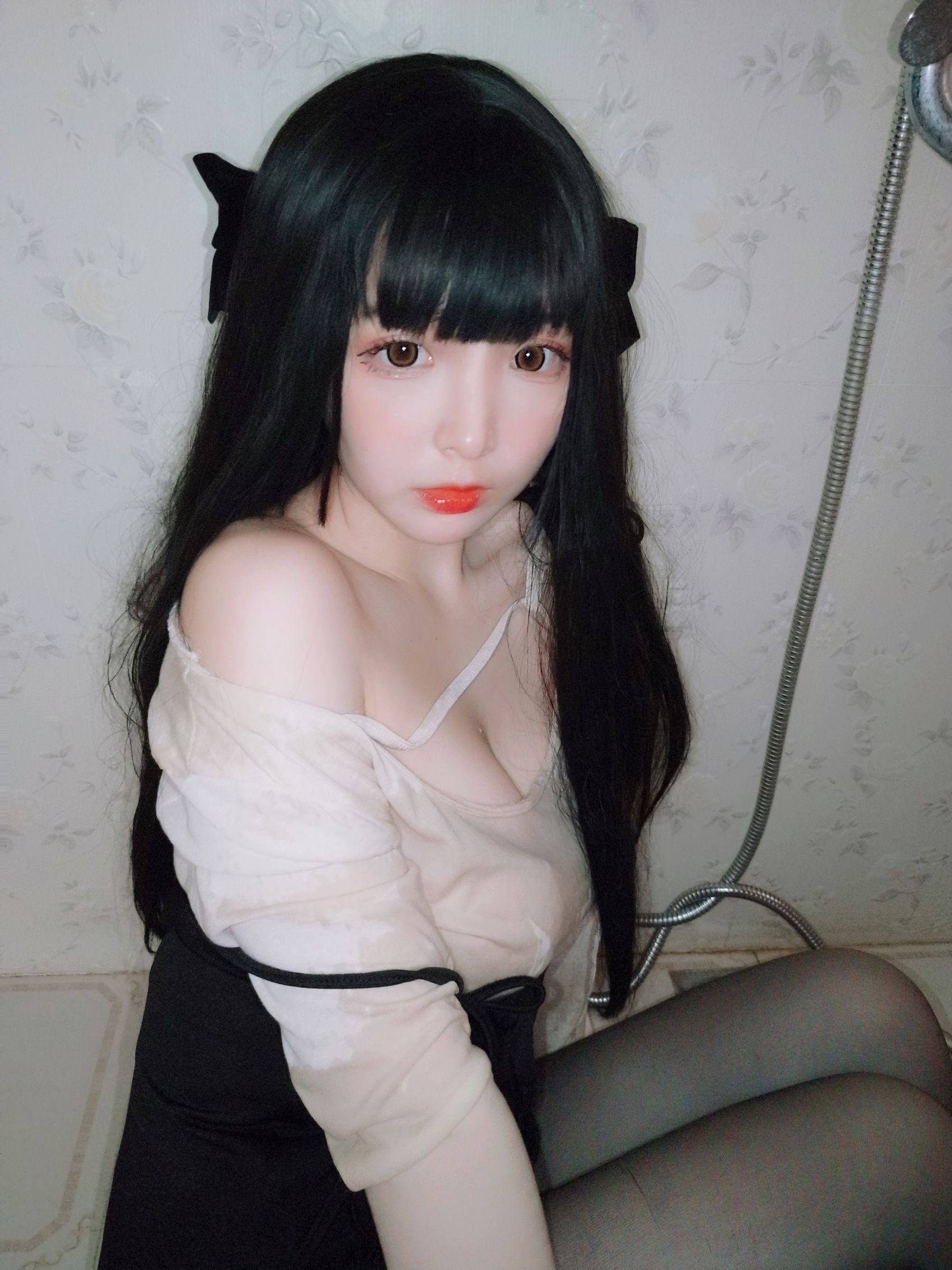 [Cosplay写真] 二次元美女古川kagura – 浴室湿身黑丝 [39P] - 秀人网免费无水印在线套图写真