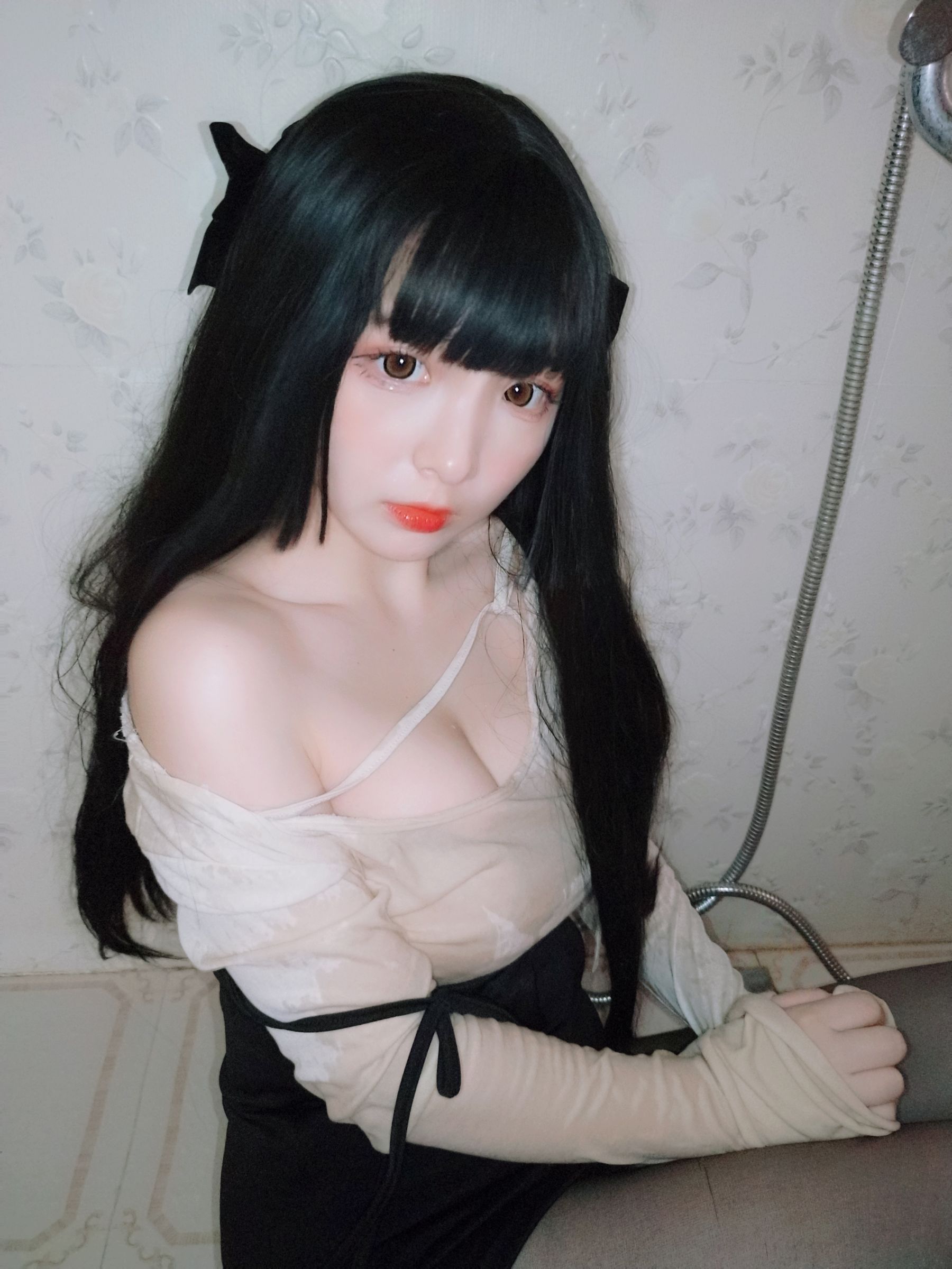 [Cosplay写真] 二次元美女古川kagura – 浴室湿身黑丝 [39P] - 秀人网免费无水印在线套图写真