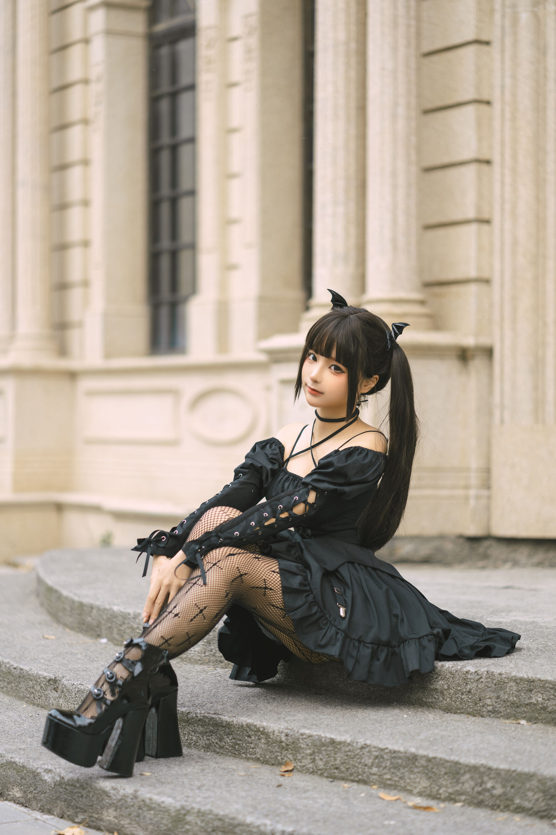 动漫博主蠢沫沫 – 双马尾小恶魔 [16P] - 秀人网免费无水印在线套图写真