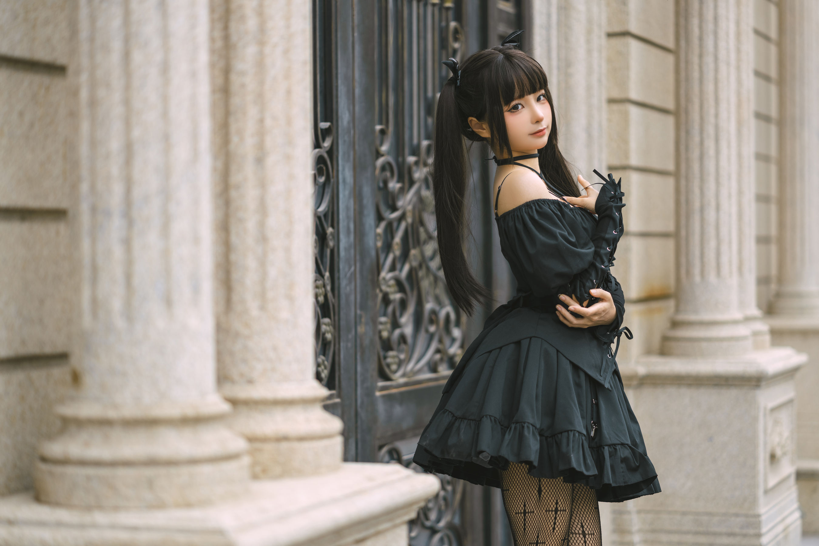 动漫博主蠢沫沫 – 双马尾小恶魔 [16P] - 秀人网免费无水印在线套图写真