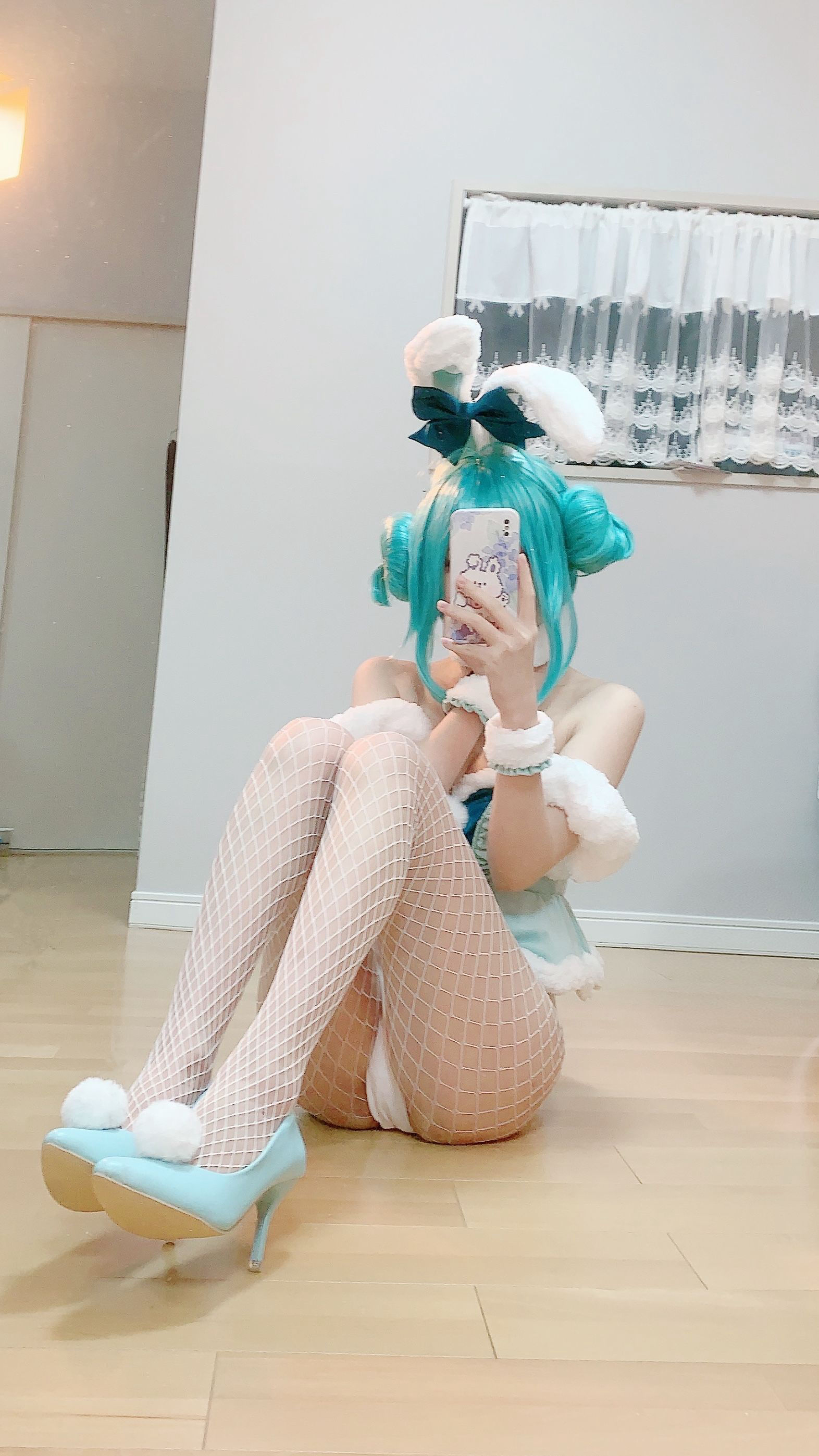 千阳(ちよ) – 初音兔女郎 [27P] - 秀人网免费无水印在线套图写真