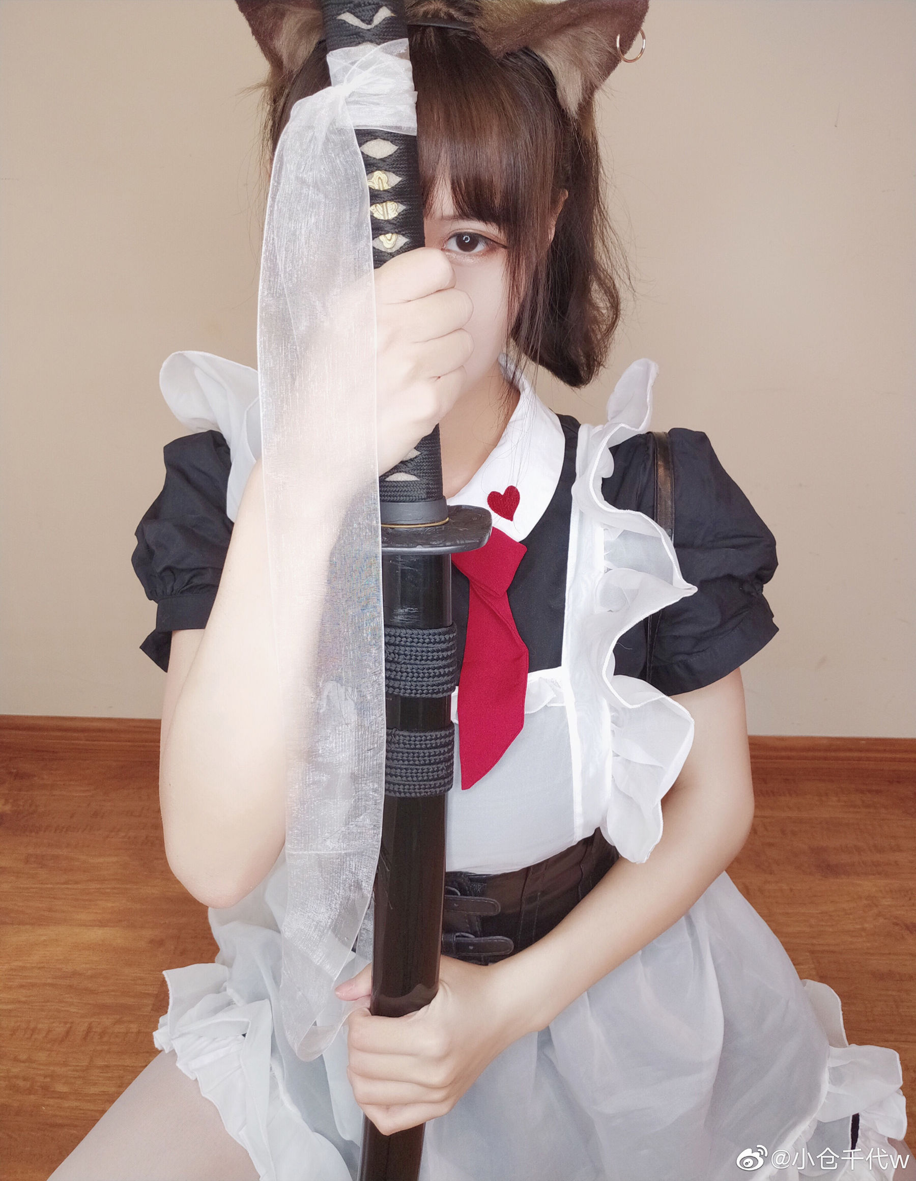 动漫博主小仓千代w – 带刀女仆 [9P] - 秀人网免费无水印在线套图写真