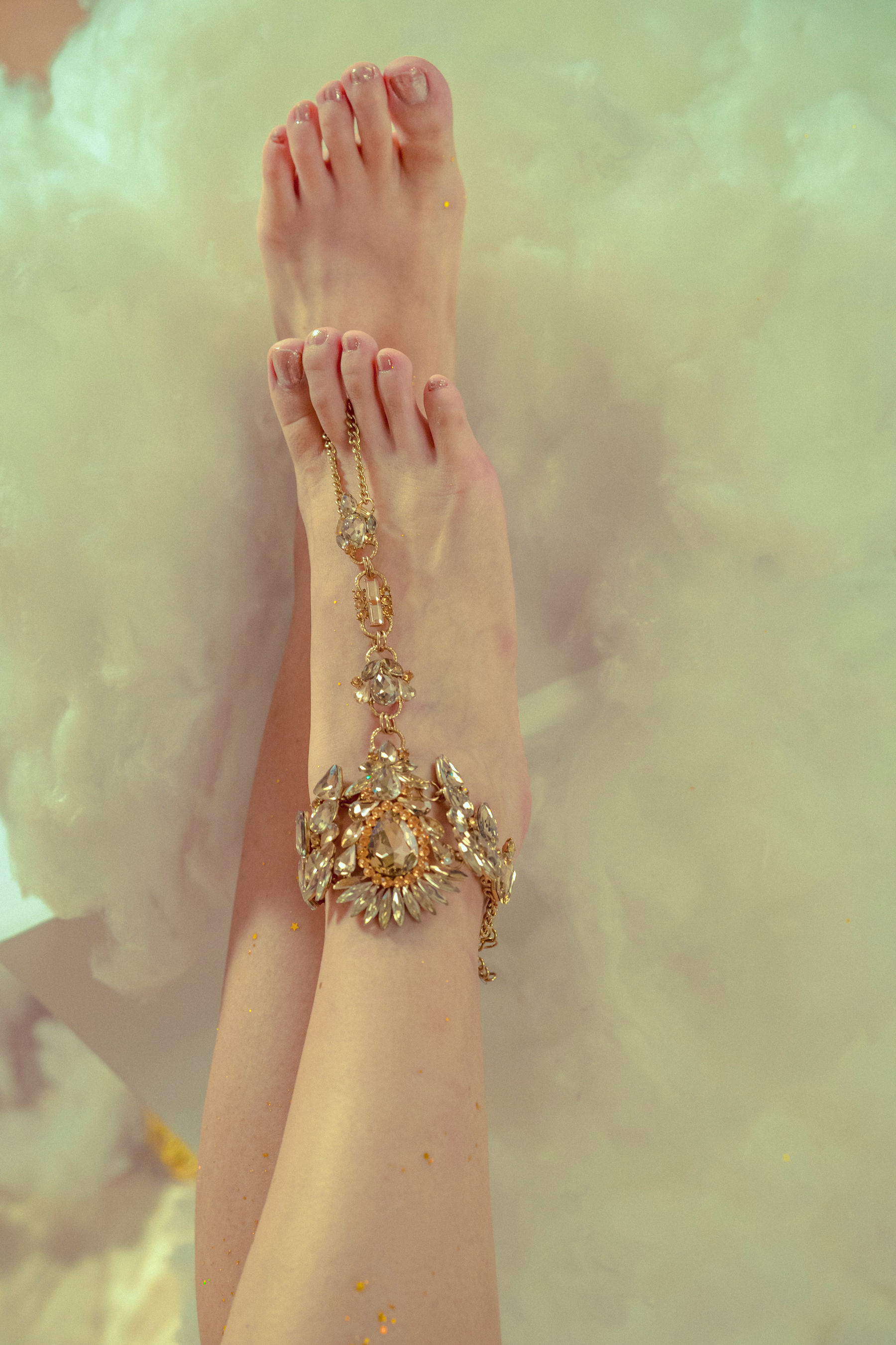 云溪溪 – 奶桃桃 Tourmaline Citrine 黄水晶 [40P] - 秀人网免费无水印在线套图写真