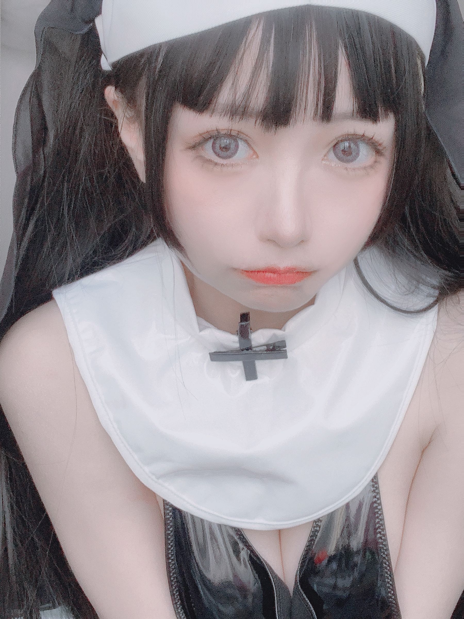 神本无尾_Aria – 修女 [10P] - 秀人网免费无水印在线套图写真