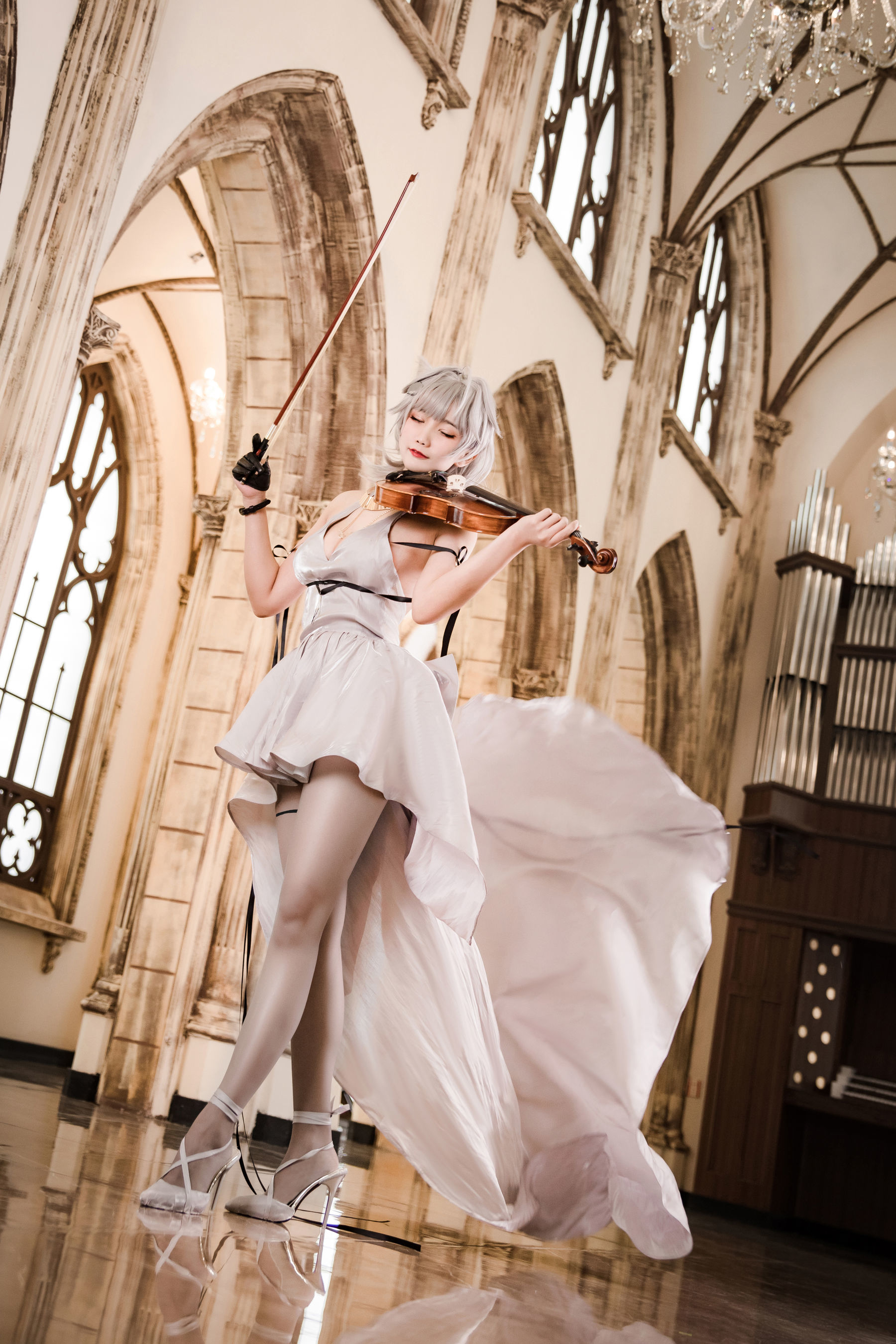 巴鲁巴鲁BaRu 西雅图礼服 [18P] - 秀人网免费无水印在线套图写真