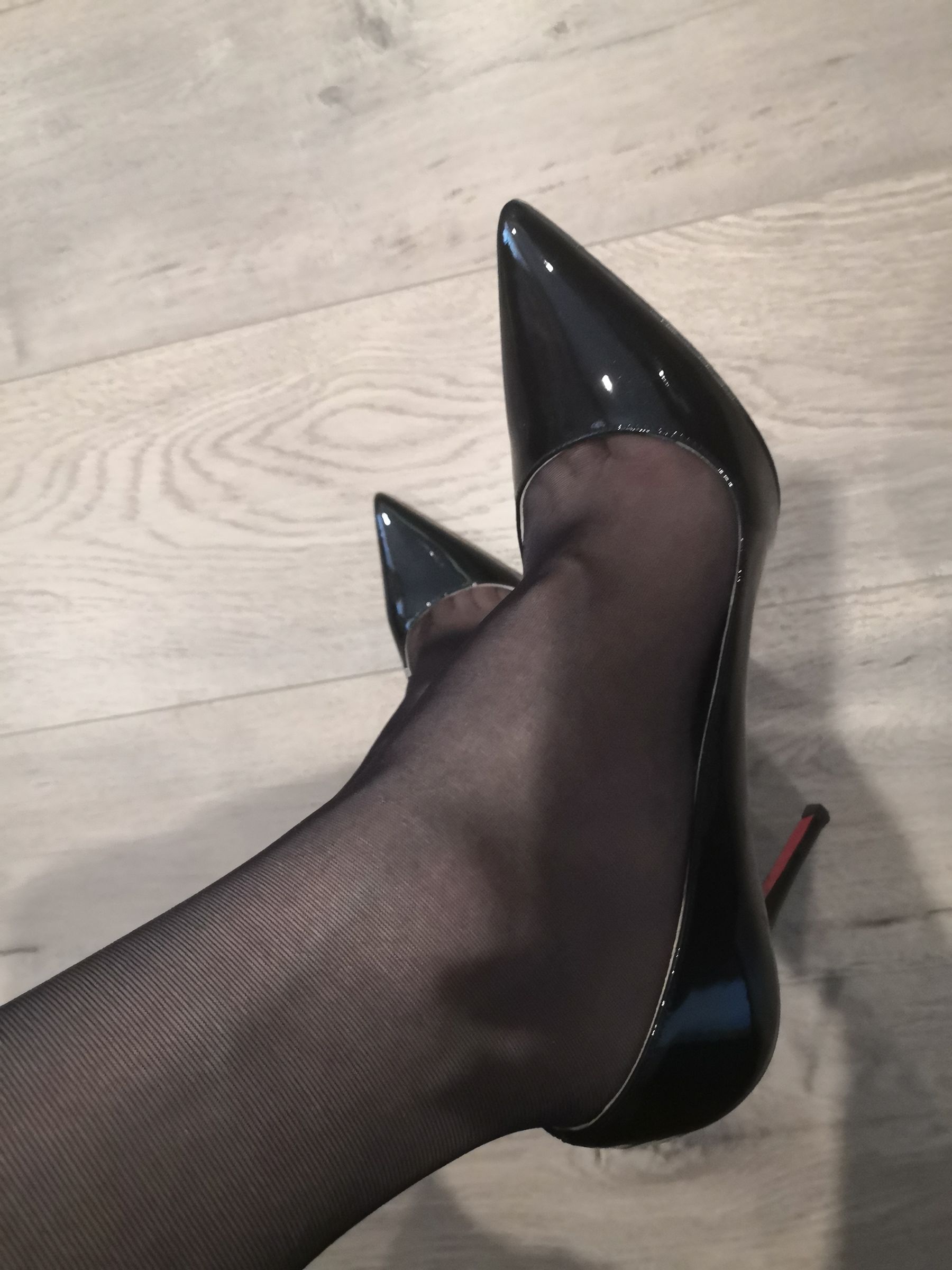 丝足博主麋鹿_Monroe 2020.06.28 完美情人 [116P] - 秀人网免费无水印在线套图写真