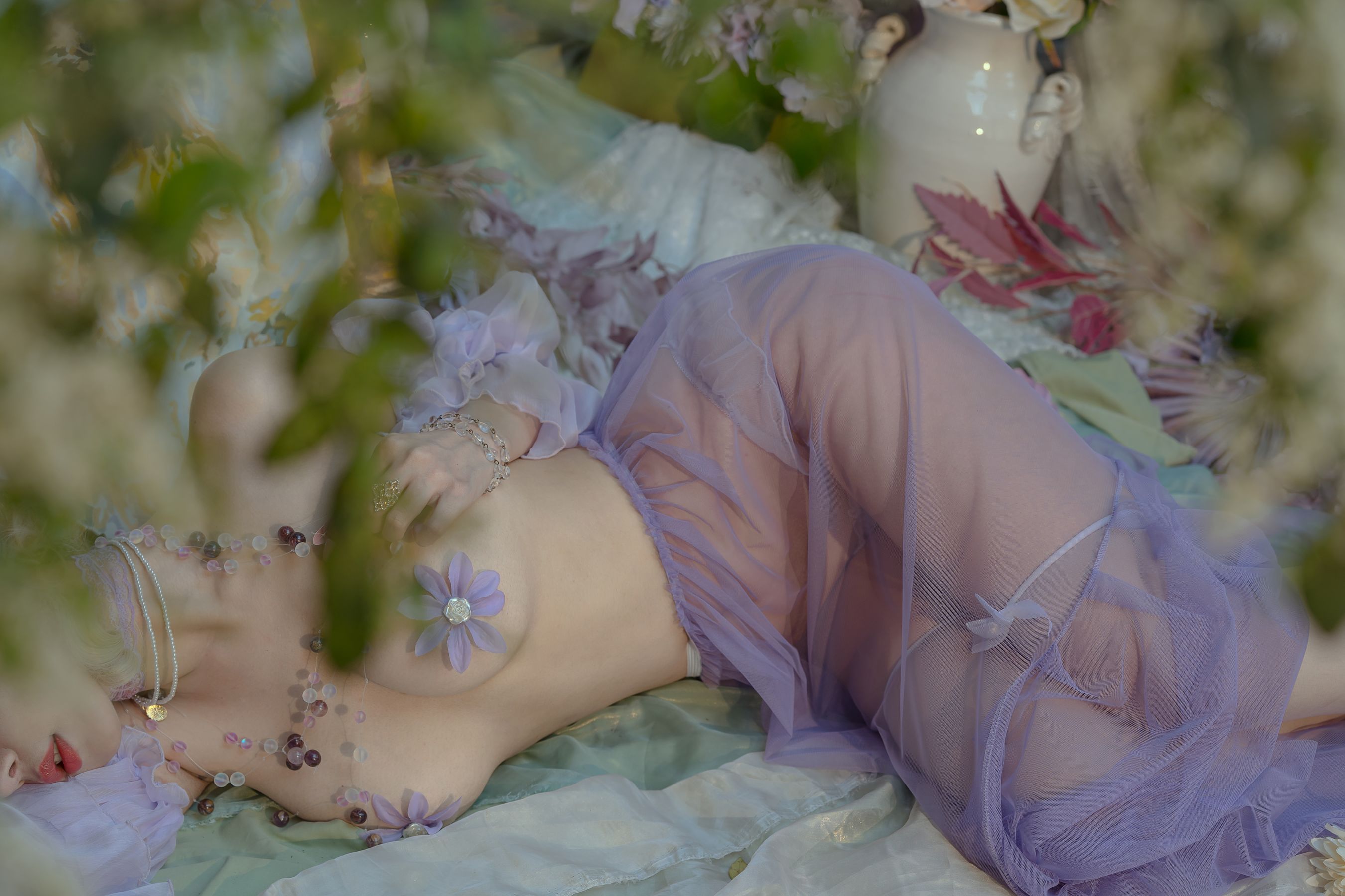 云溪溪 – 奶桃 春风 [50P] - 秀人网免费无水印在线套图写真