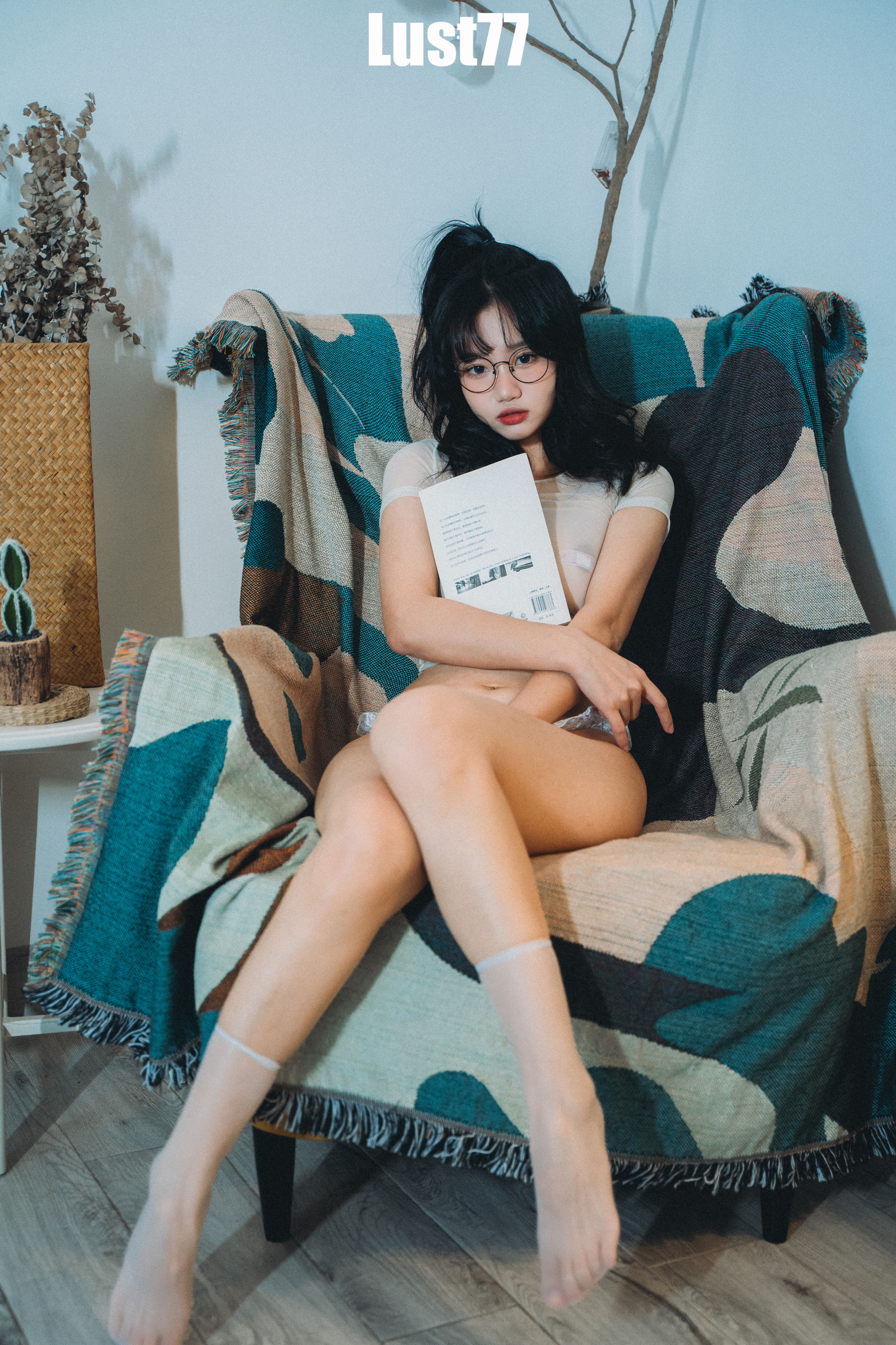 动漫博主柒柒要乖哦 – 少女记实录 [76P] - 秀人网免费无水印在线套图写真