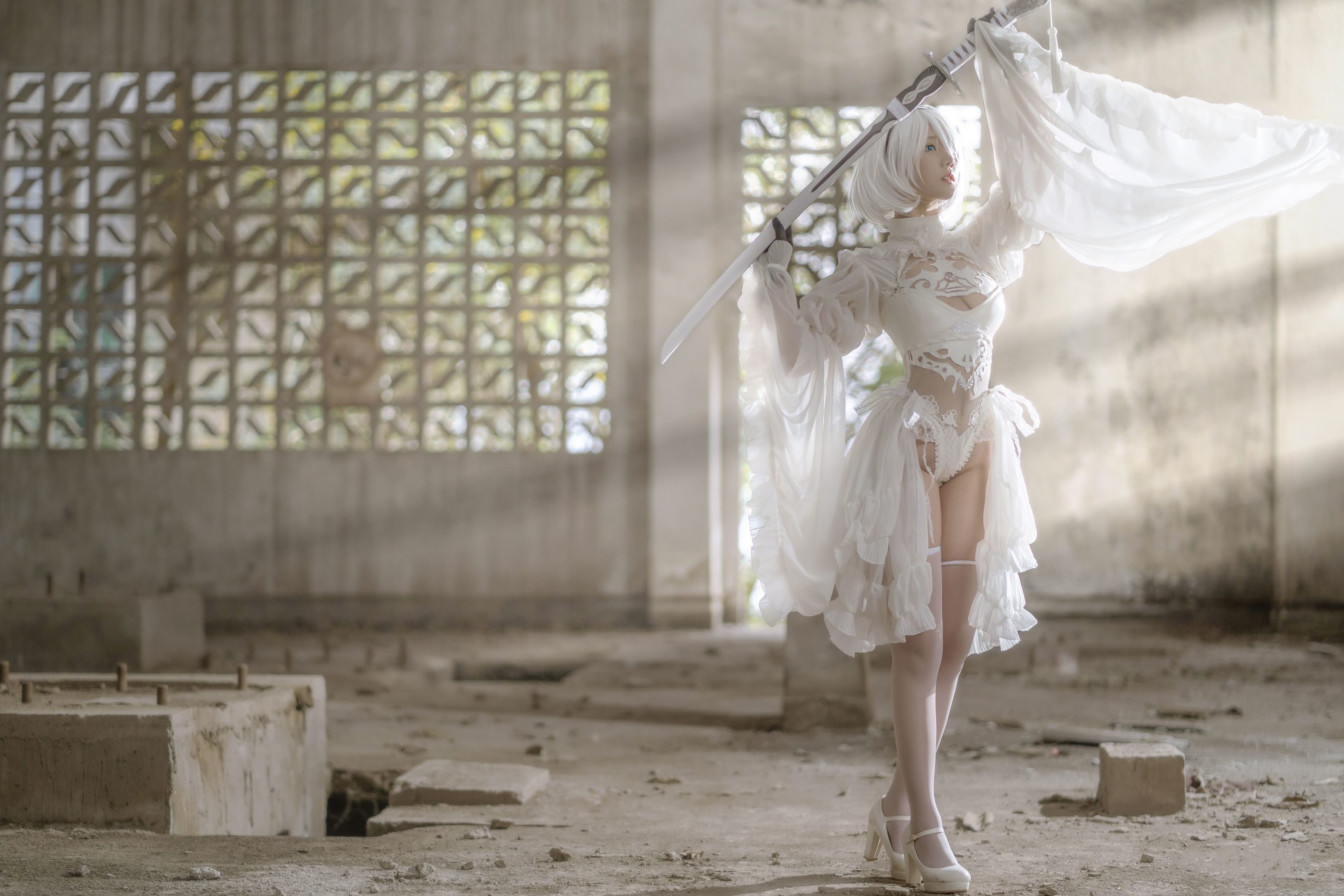 微博福利姬镜酱 2B白色婚纱 [13P] - 秀人网免费无水印在线套图写真