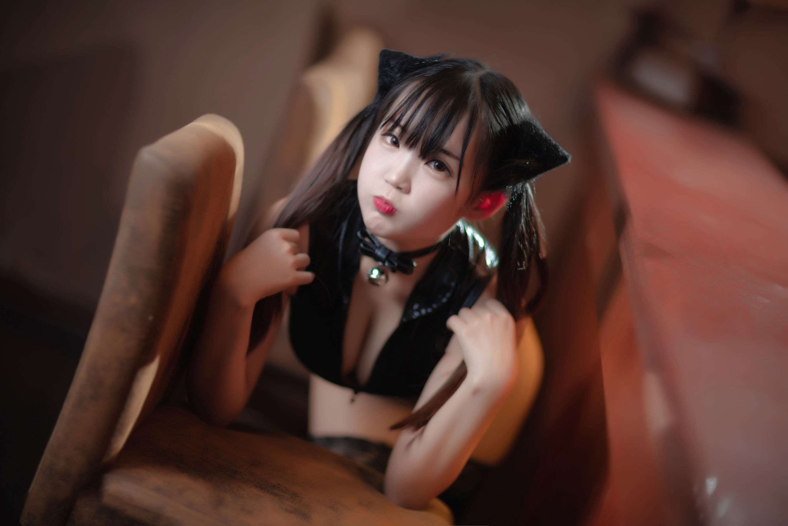 萝莉御子Yumiko – 皮衣 [40P] - 秀人网免费无水印在线套图写真