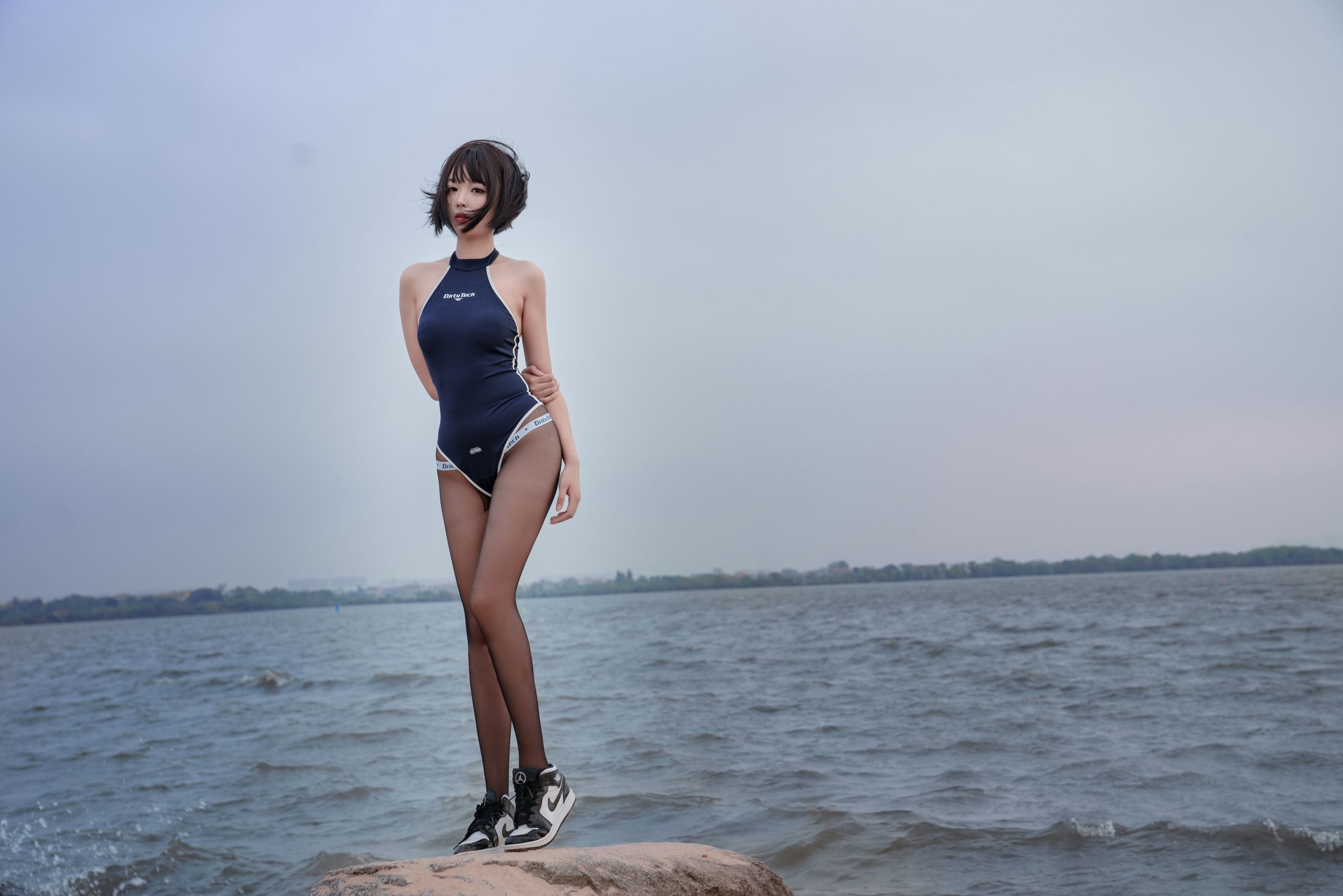 轩萧学姐 – 沙滩竞泳 [45P] - 秀人网免费无水印在线套图写真