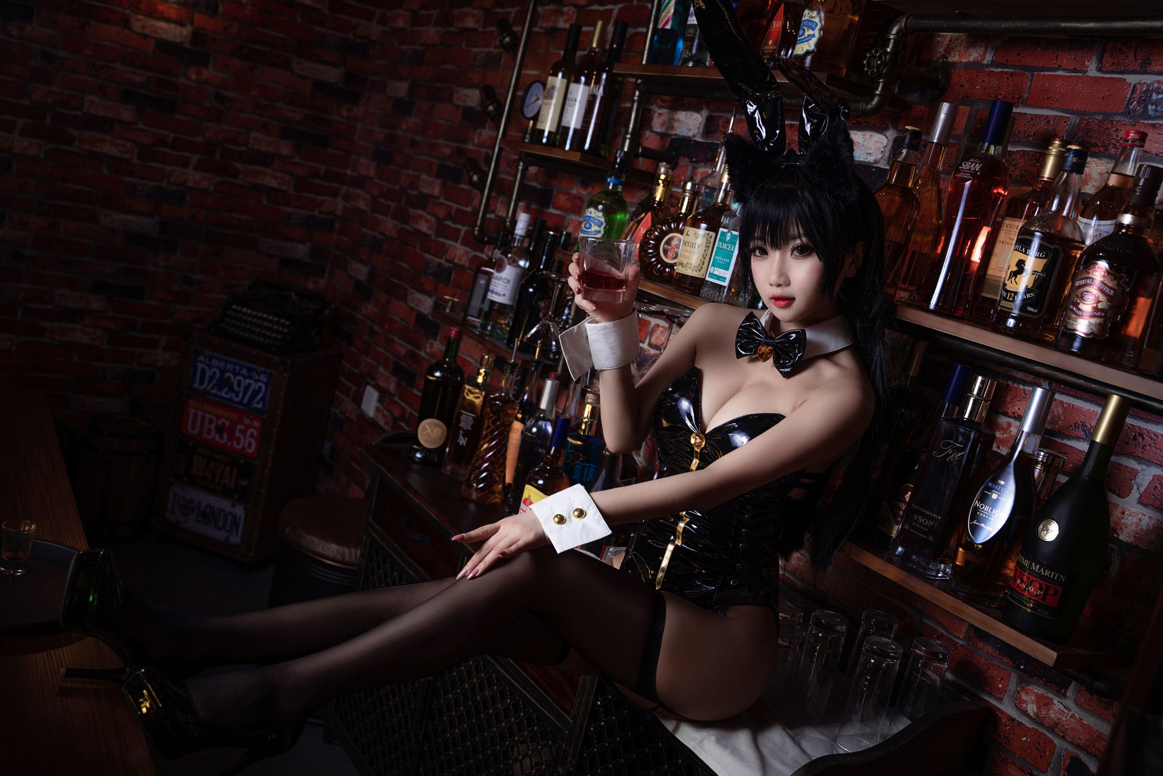 [萝莉COS] 鬼畜瑶 – 黑色同人兔女郎 [22P] - 秀人网免费无水印在线套图写真