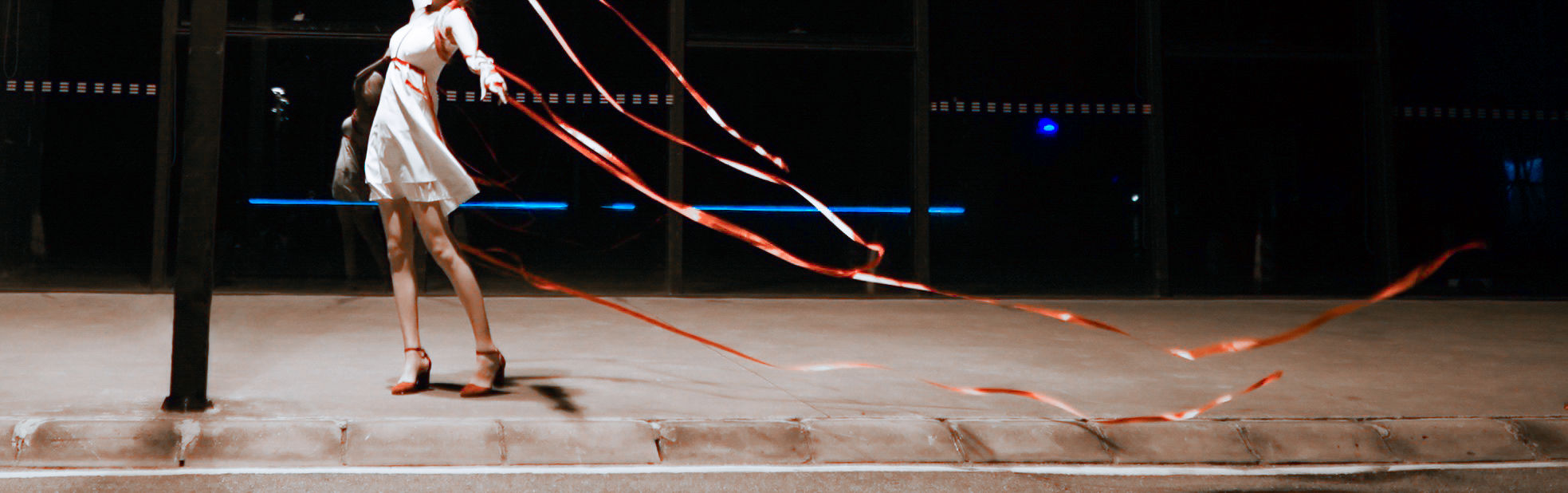 动漫博主南桃Momoko – 楪祈白裙 [9P] - 秀人网免费无水印在线套图写真