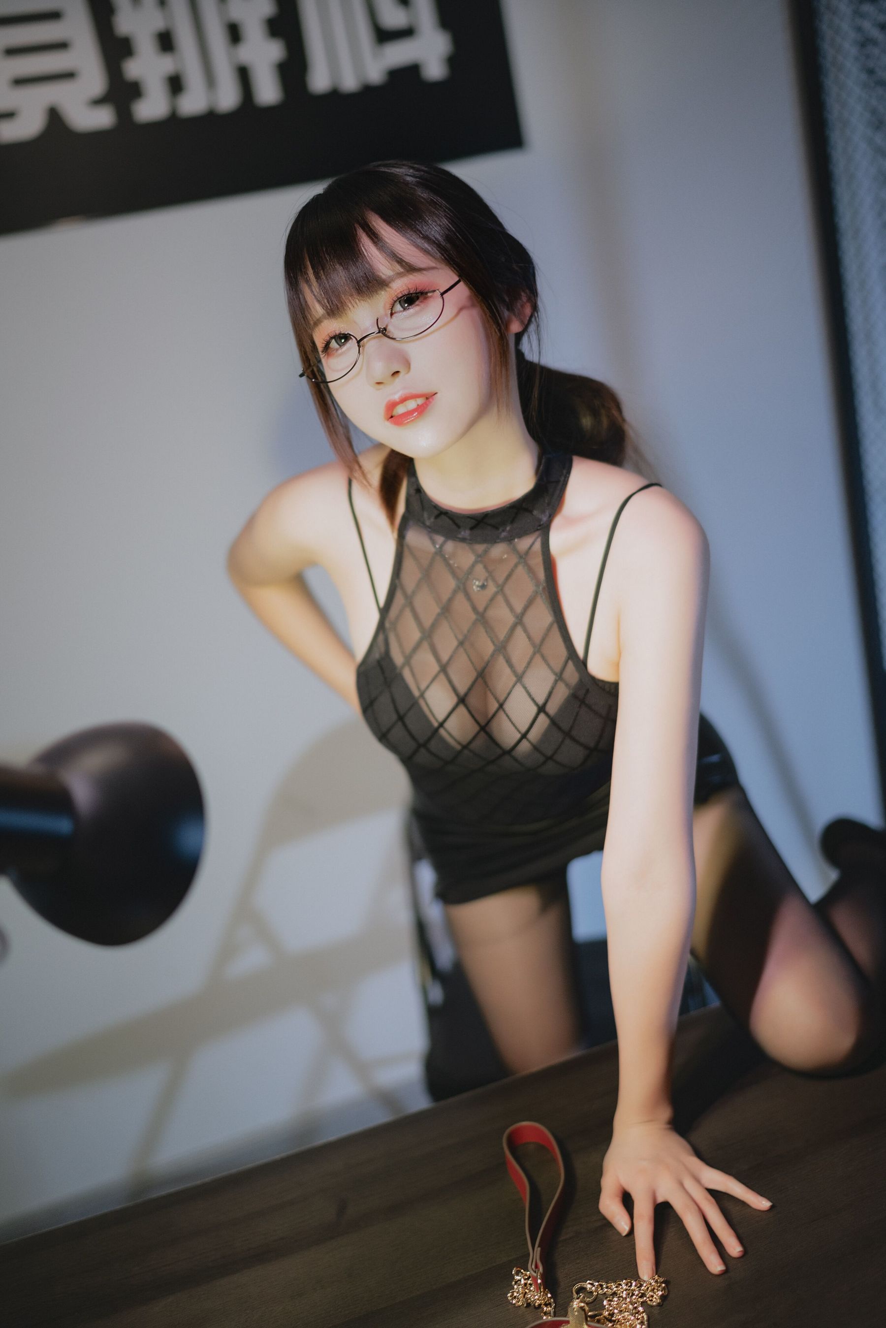 miko酱ww – 坏女人 [20P] - 秀人网免费无水印在线套图写真