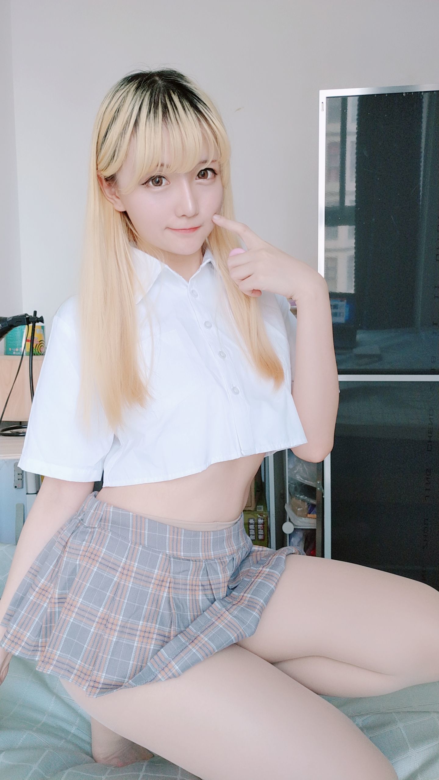 [萝莉COS] 星之迟迟 – 短裙制服 [62P] - 秀人网免费无水印在线套图写真