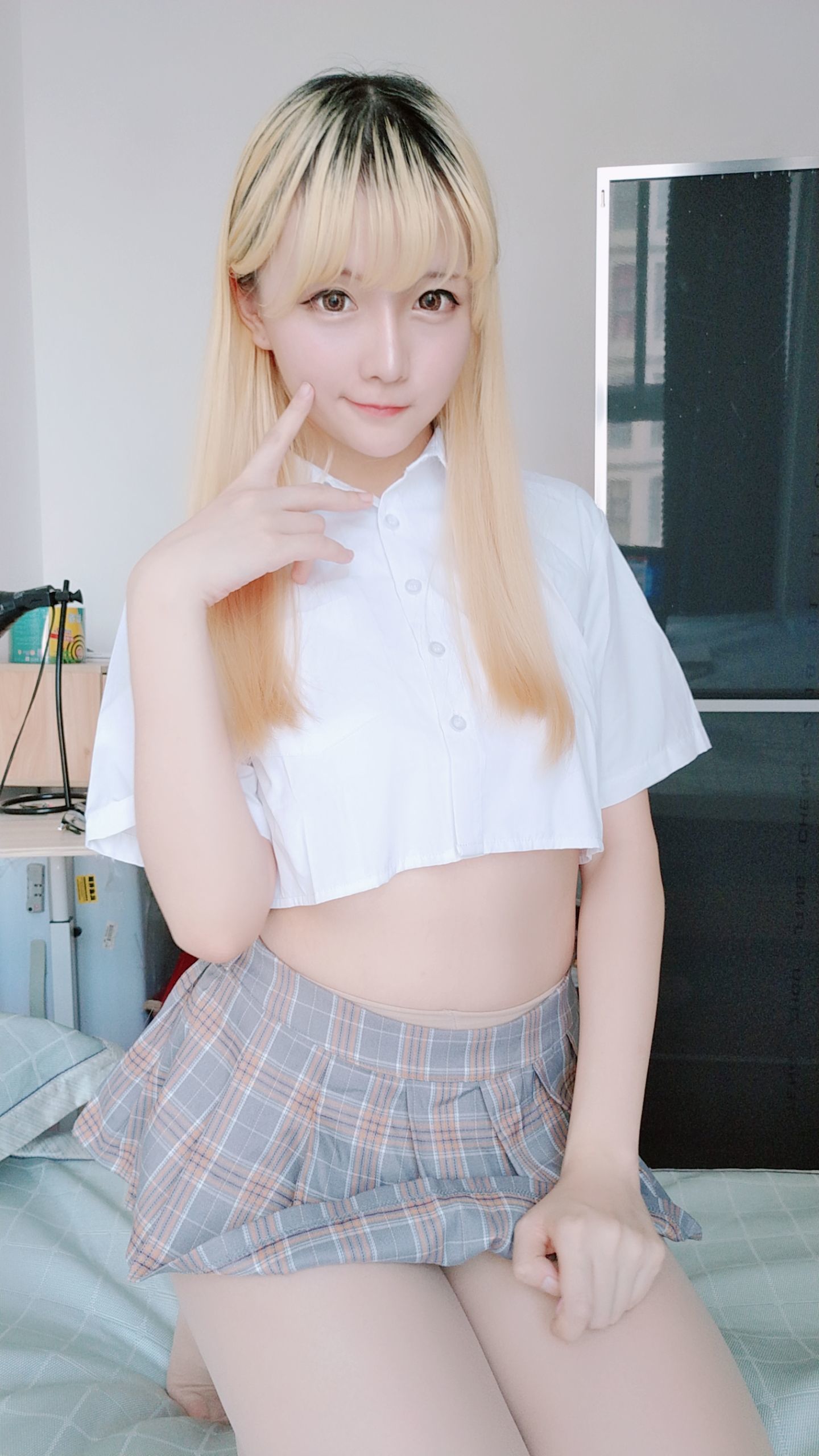 [萝莉COS] 星之迟迟 – 短裙制服 [62P] - 秀人网免费无水印在线套图写真