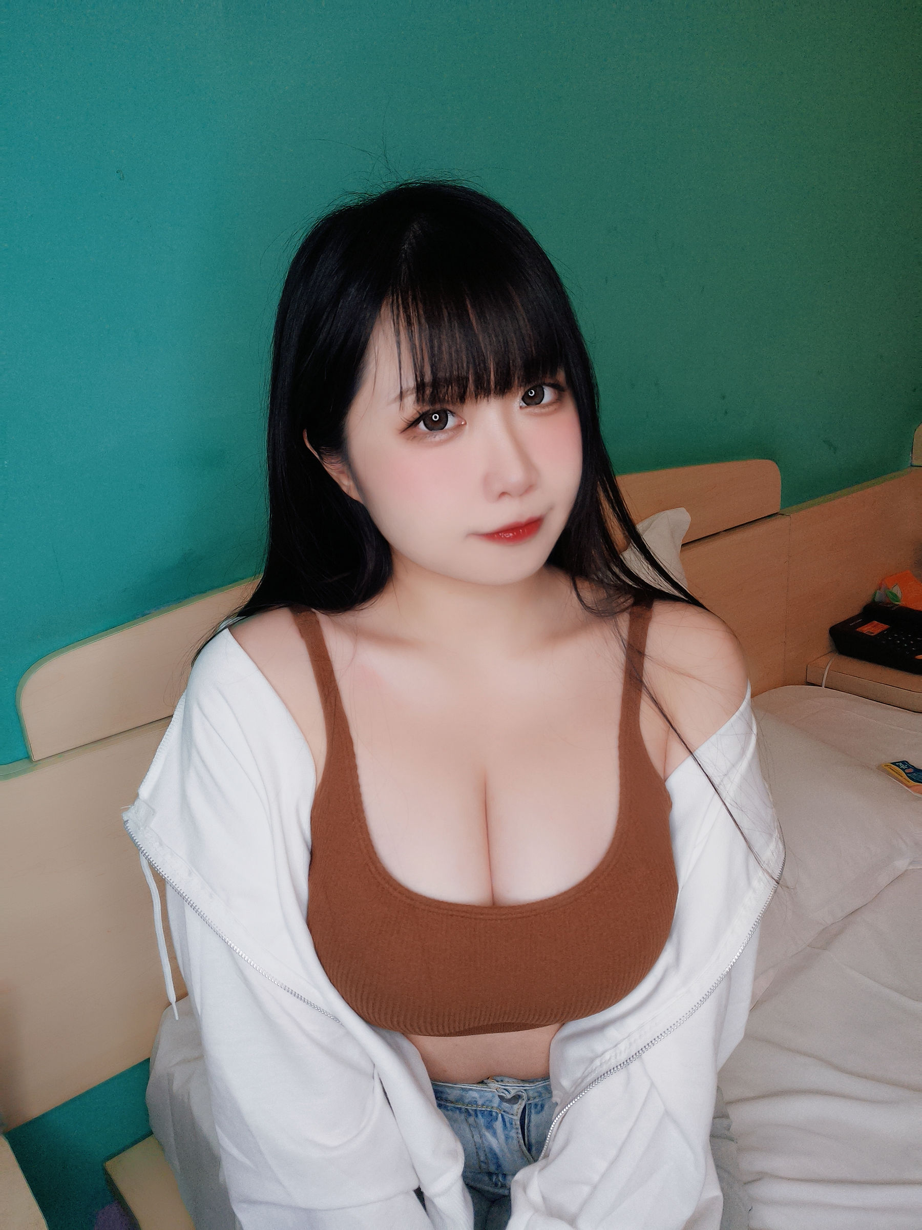 贞子蜜桃 – 运动内搭 [10P] - 秀人网免费无水印在线套图写真